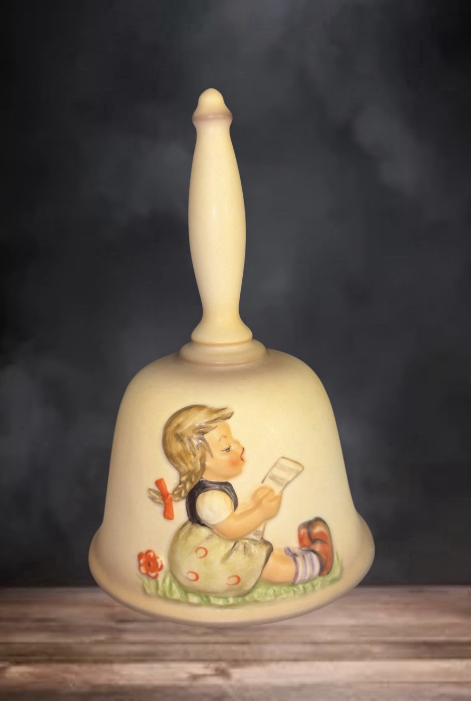 Vintage 1985 Goebel M.I. Hummel Annual Bell 9th Edition West Germany