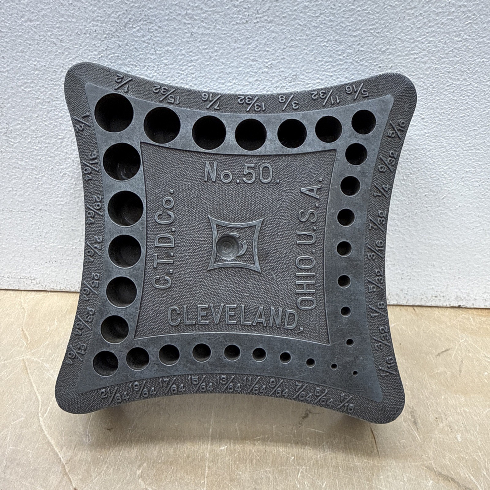 VINTAGE CLEVELAND TWIST DRILL NO. 50 DRILL STAND INDEX OHIO USA 1/16-1/2 Heavy