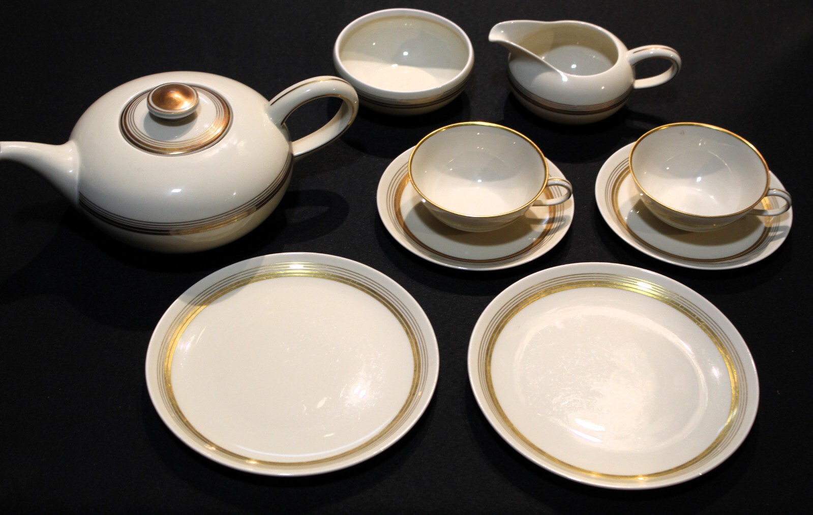 Hutschenreuther Selb Bavaria Tea Set, 10 Pieces Hutschenreuther Selb Bavaria Tea Set, 10 Pieces