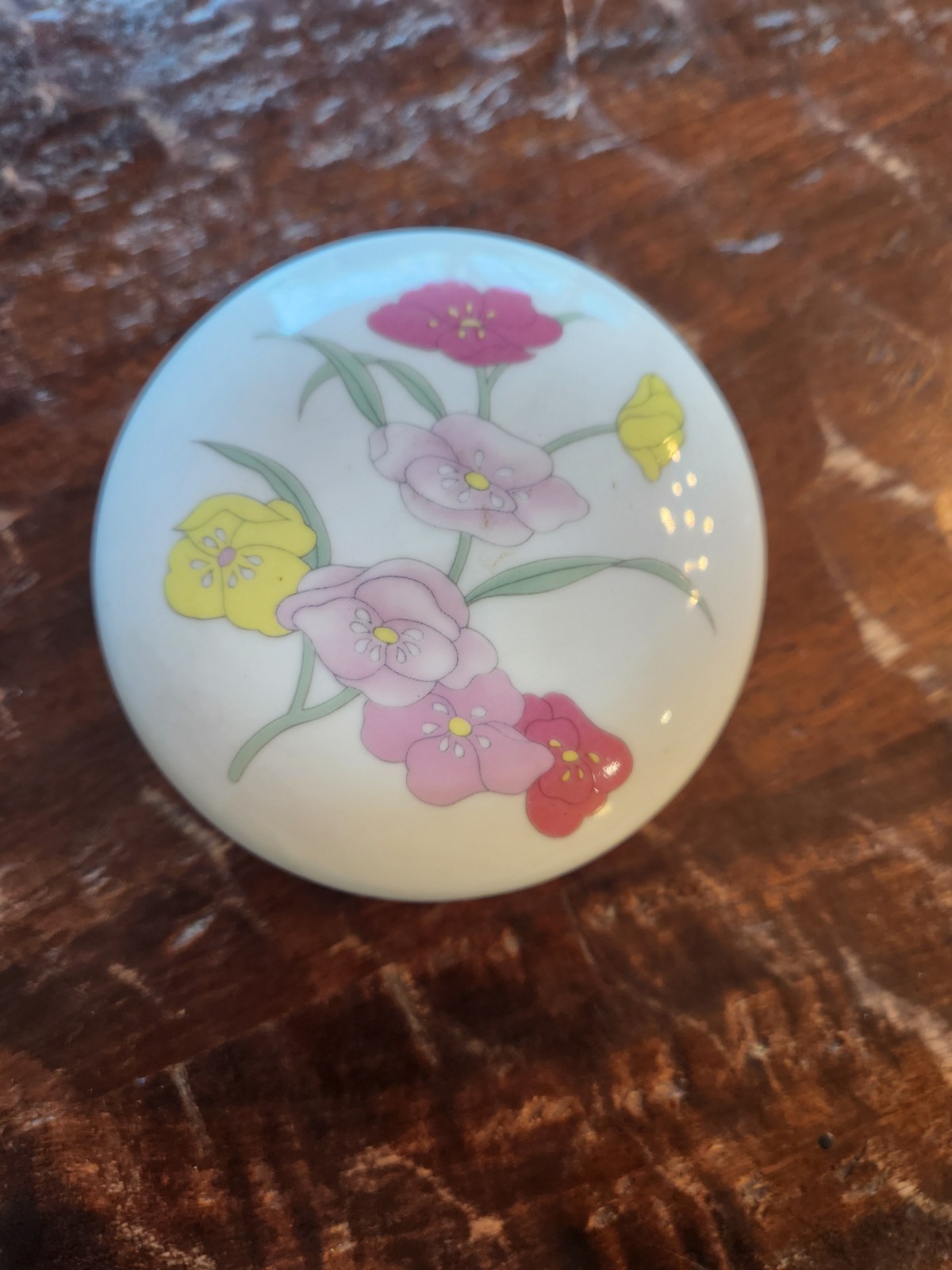 Vintage Round Porcelain Trinket Box With Lid 3.25\ Vintage Round Porcelain Trinket Box With Lid 3.25\