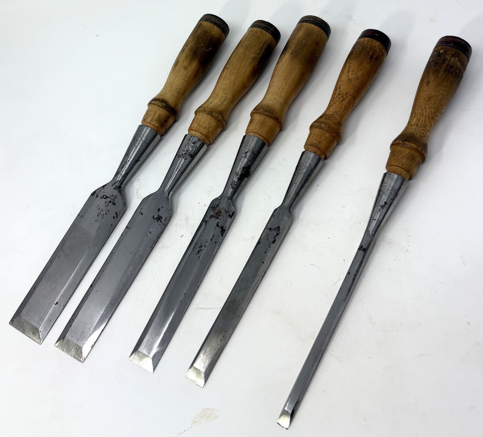 Five clean Greenlee Bench Chisels - 1 1/4\ Five clean Greenlee Bench Chisels - 1 1/4\