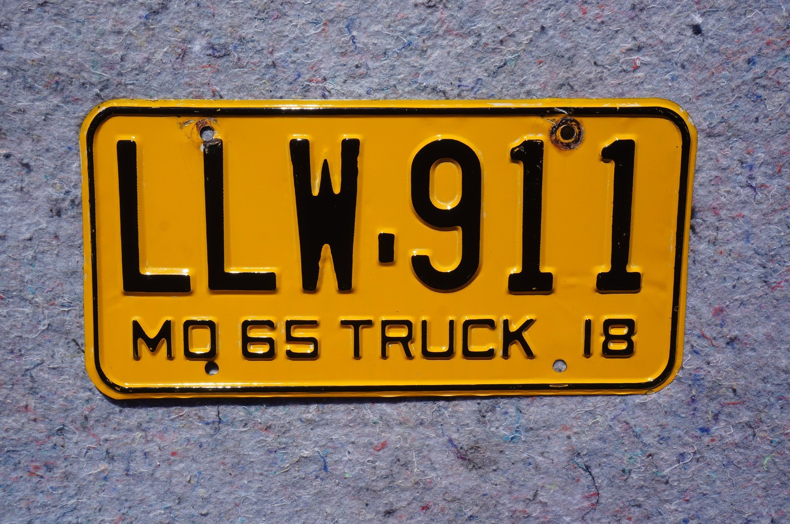 1965 Missouri Truck License Plate