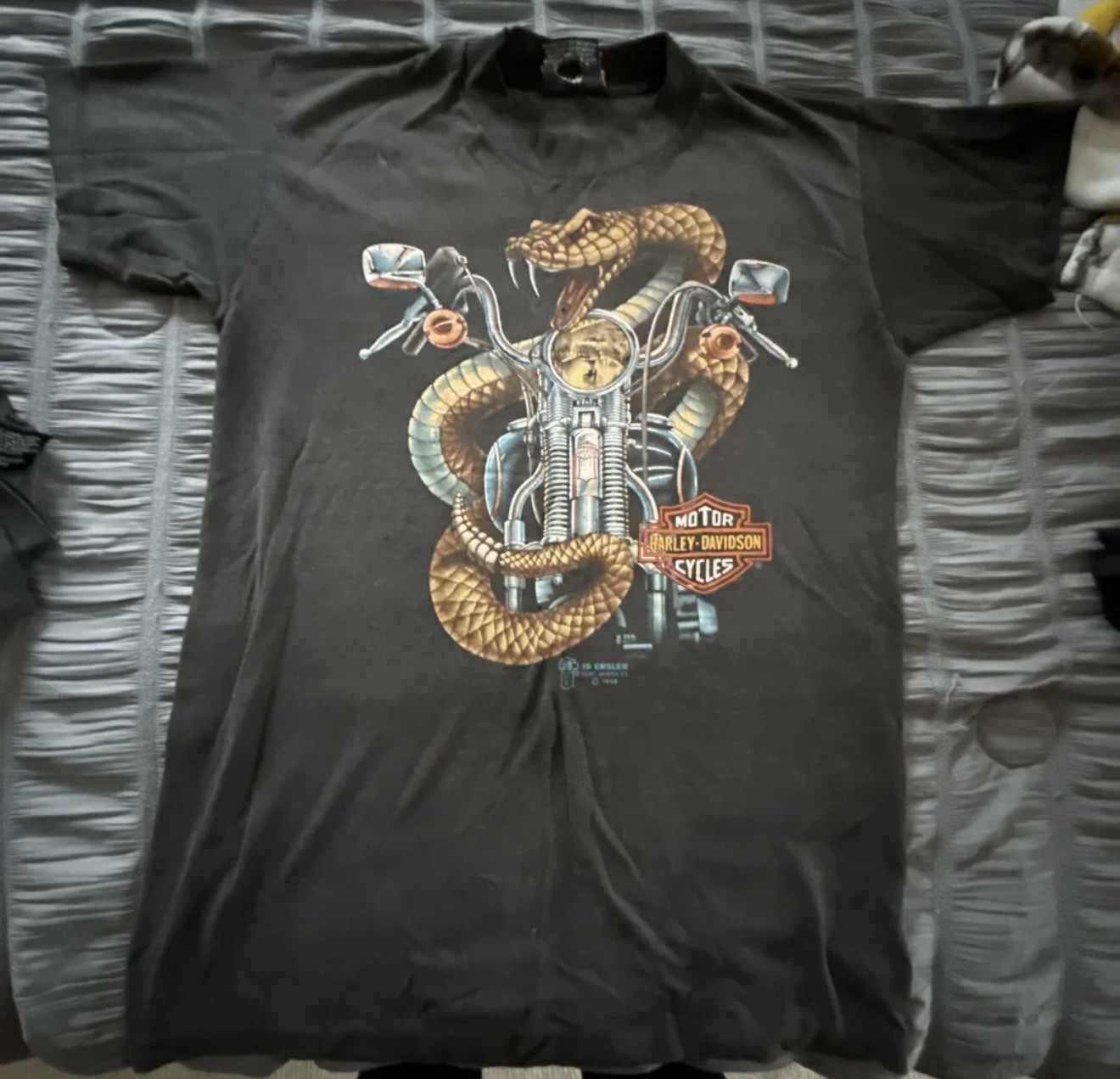 RARE VINTAGE 1989 3D emblem Harley Davidson Rattlesnake t-shirt