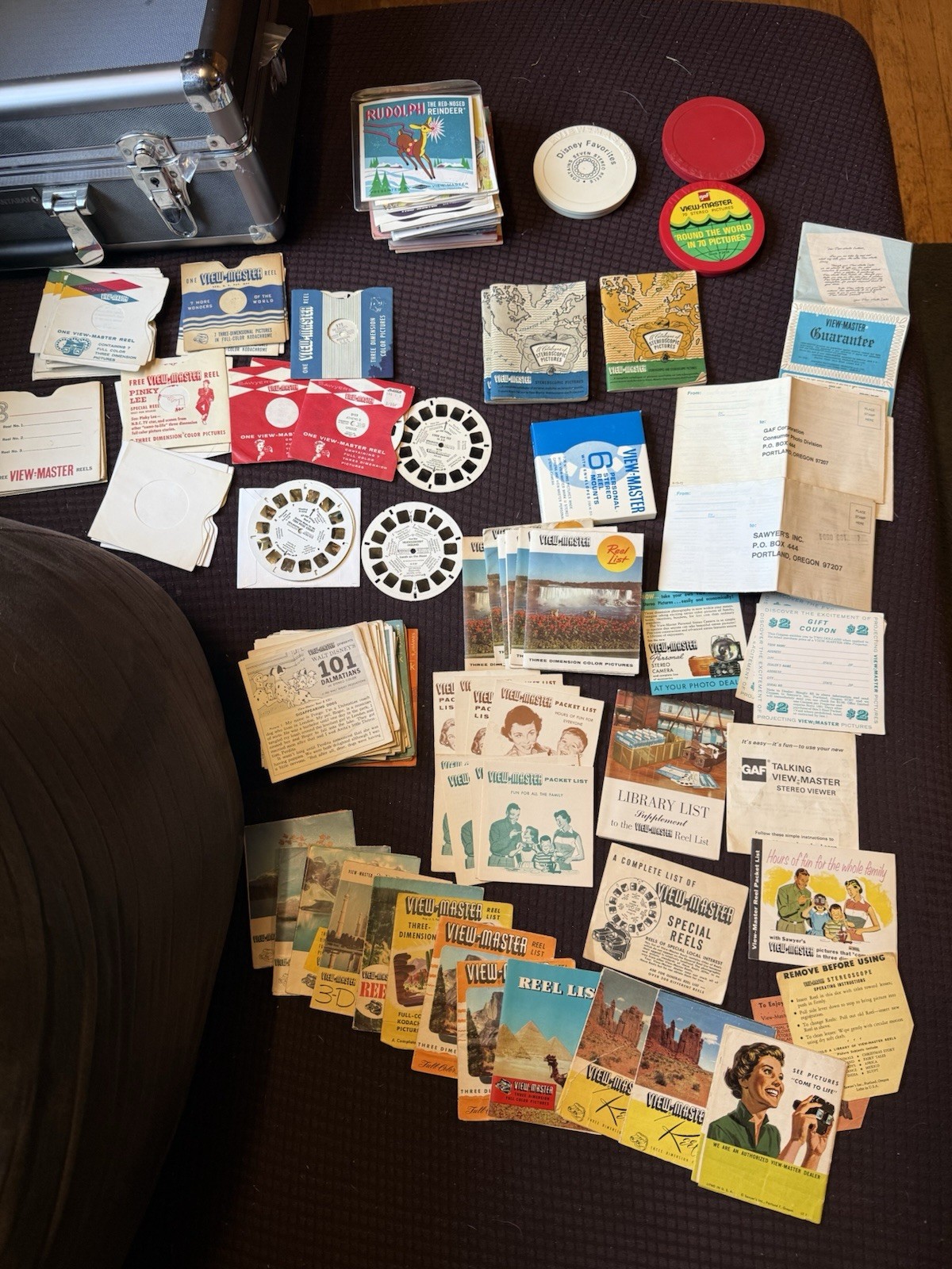 LARGE View Master Lot Reels Booklets Instructions Disney Rare Good Condition