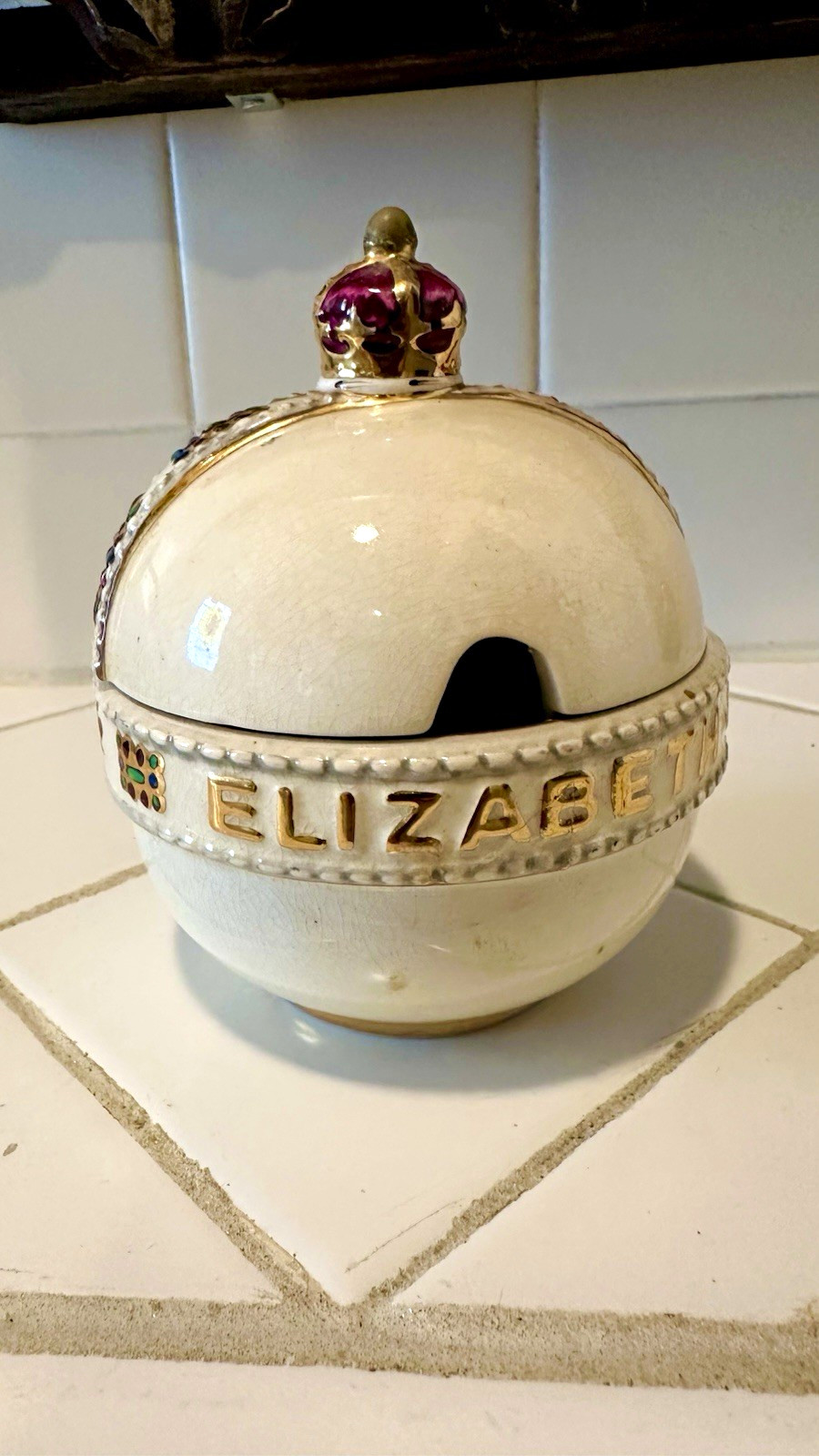 Wedgwood Queen Elizabeth II Coronation 1953 England Round Ceramic Trinket Box