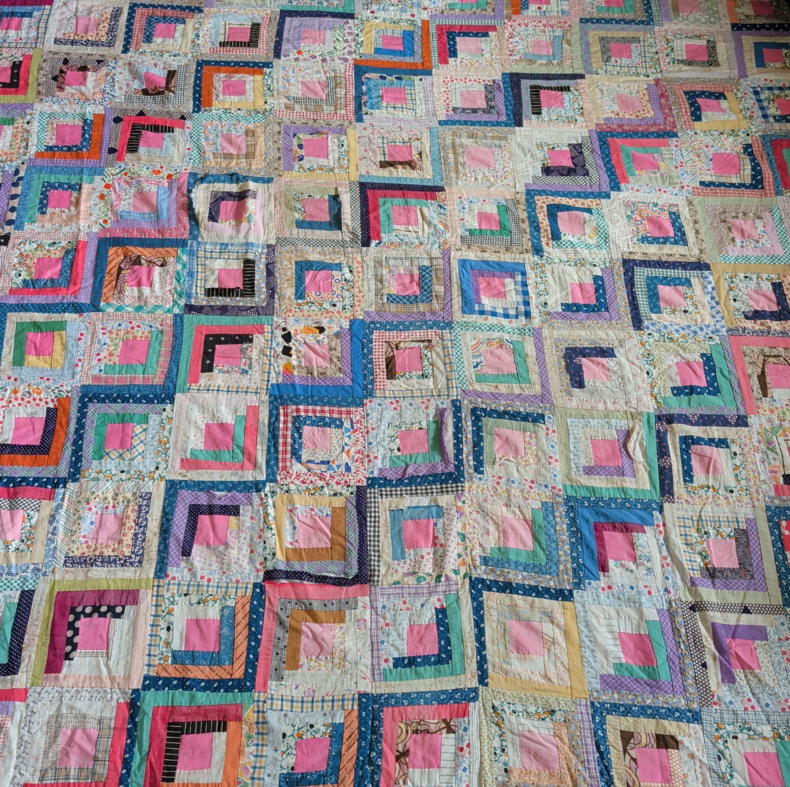 Vintage 30s 40s Log Cabin Quilt 75x78 Scrappy Calico Fabrics *