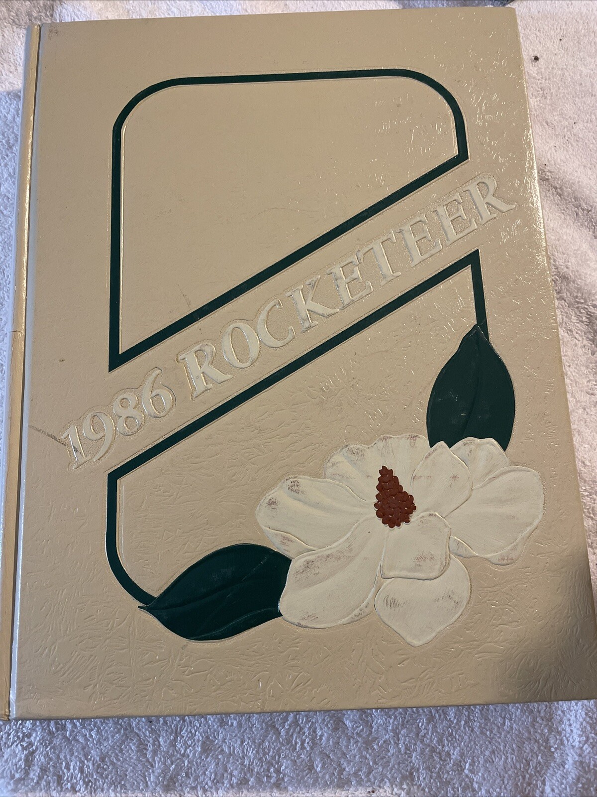 Northwest Mississippi Junior College  Rocketeer Yearbook Senatobia Ms. 1986