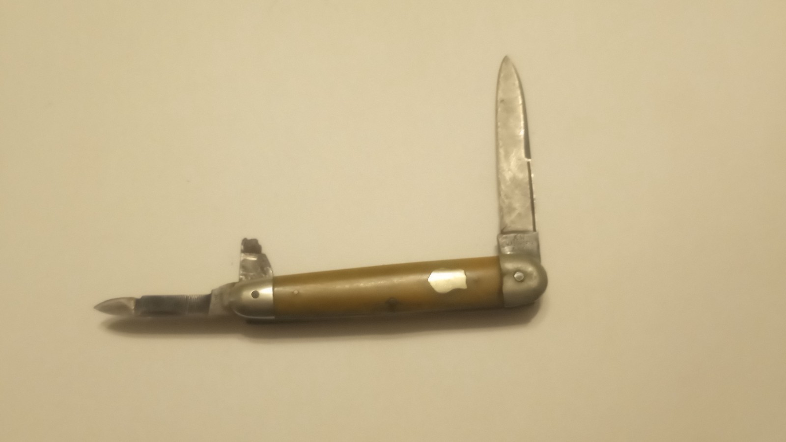 Vintage A.W WADSWORTH & SON GERMANY 3 Blade/Smooth Boone Swell End Pocket Knife Vintage A.W WADSWORTH & SON GERMANY 3 Blade/Smooth Boone Swell End Pocket Knife