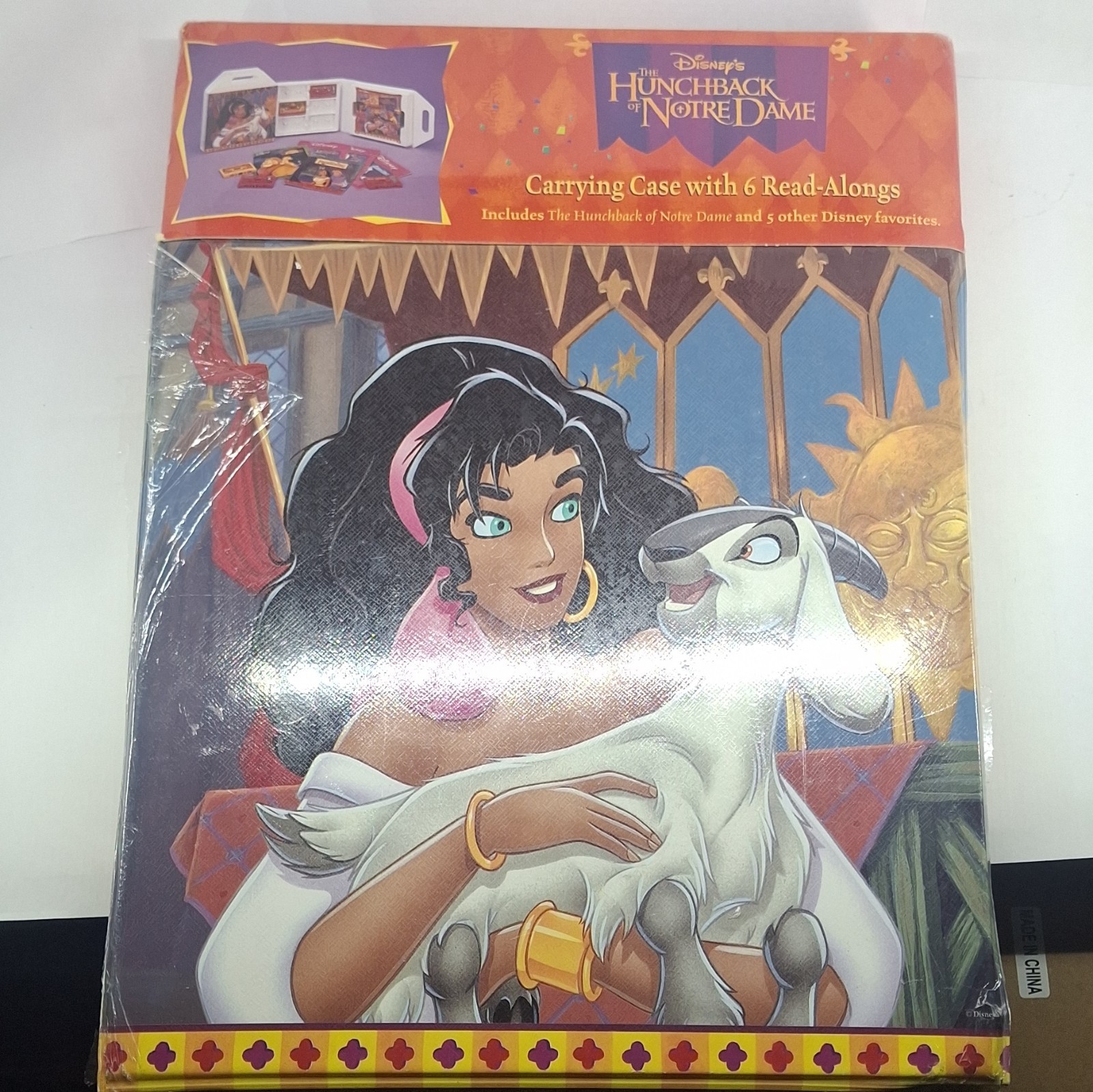 Disney HUNCHBACK OF NOTRE DAME Carrying Case with 6 READ ALONGS Pocahontas - NEW Disney HUNCHBACK OF NOTRE DAME Carrying Case with 6 READ ALONGS Pocahontas - NEW