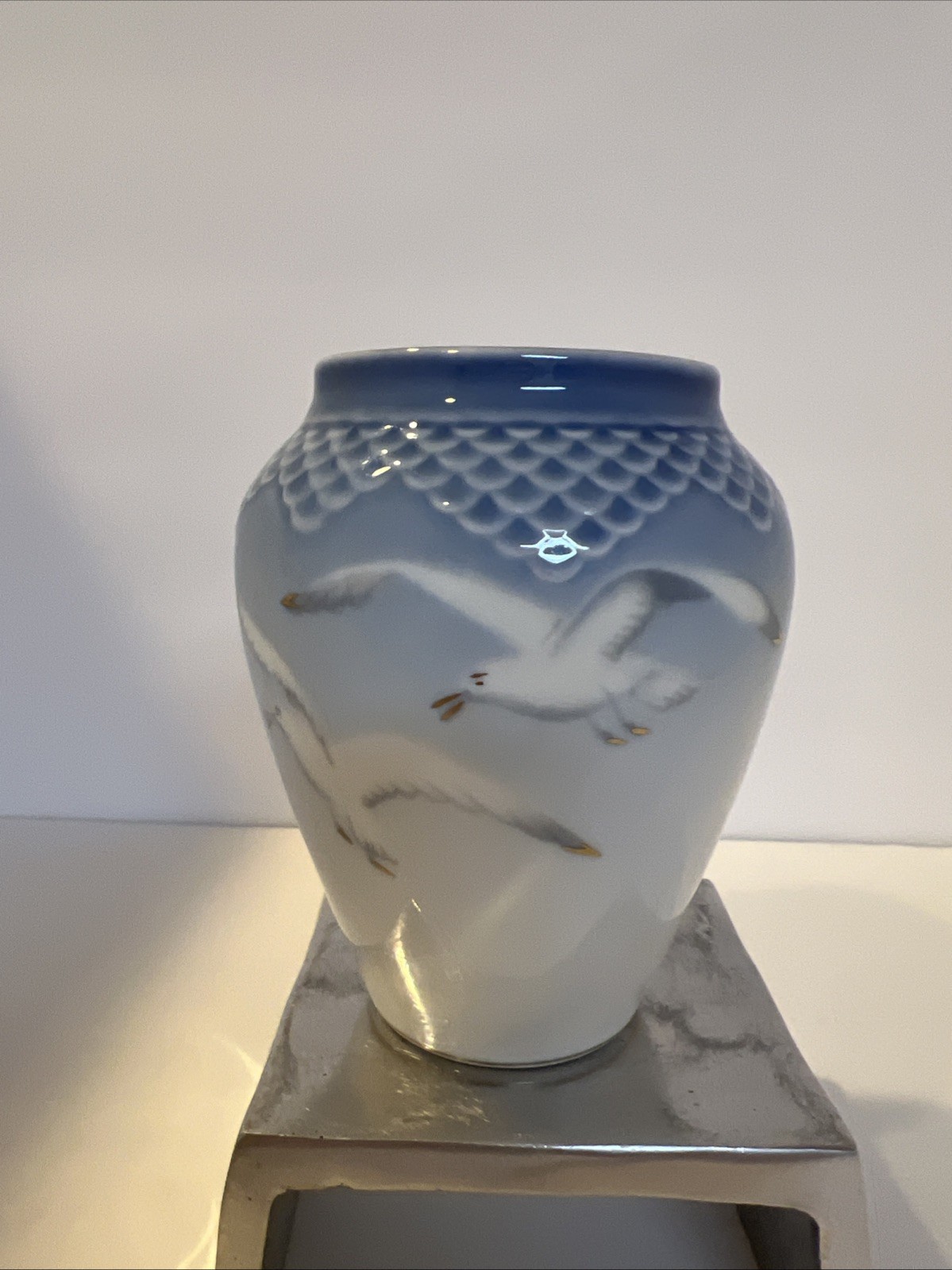 Royal Copenhagen Small Vase W/ Seagull Pattern- EXCELLENT CONDITION - no box Royal Copenhagen Small Vase W/ Seagull Pattern- EXCELLENT CONDITION - no box
