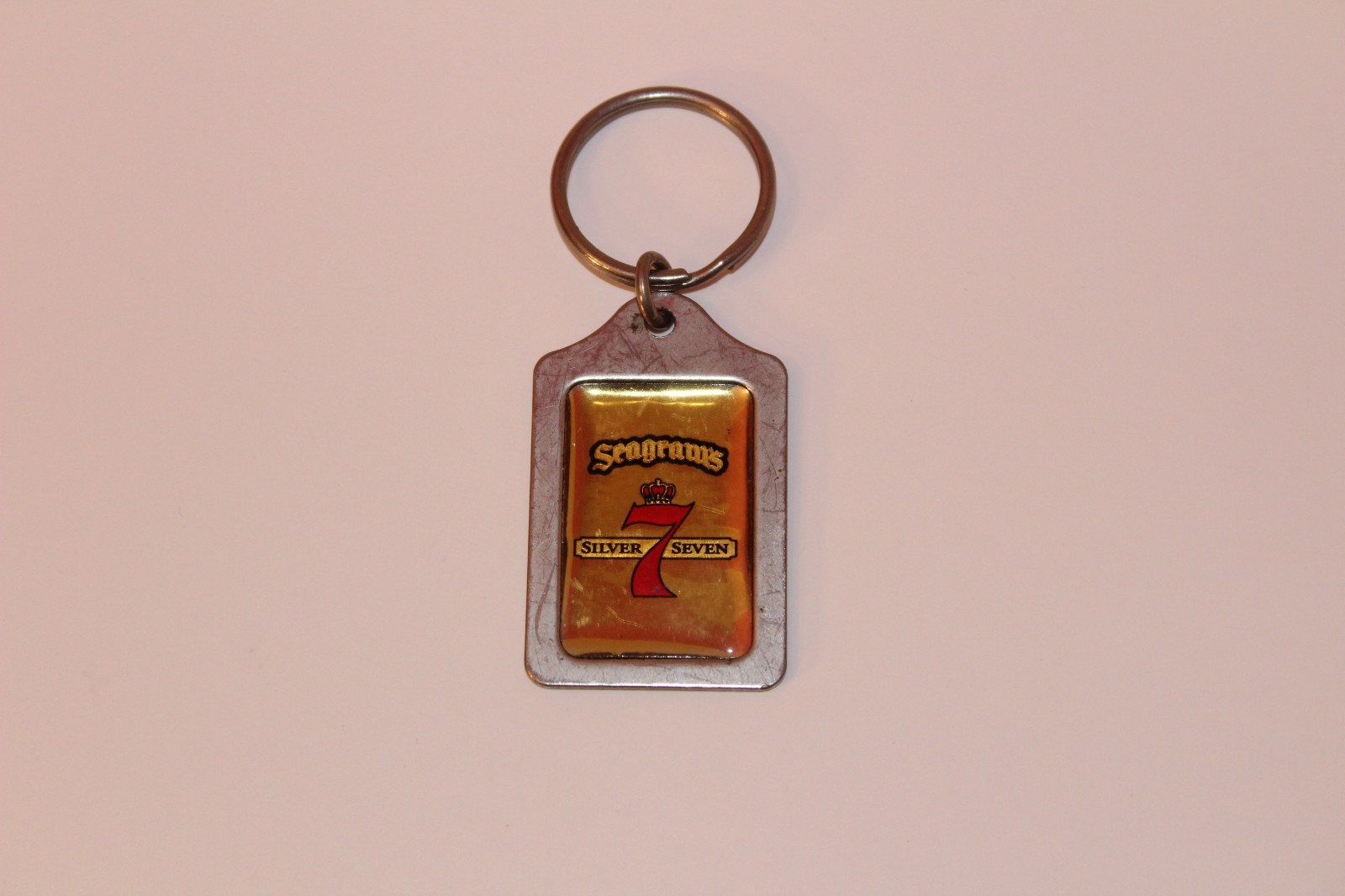 Seagram’s 7 Vintage Lamp Post Advertising Key Chain Seagram’s 7 Vintage Lamp Post Advertising Key Chain