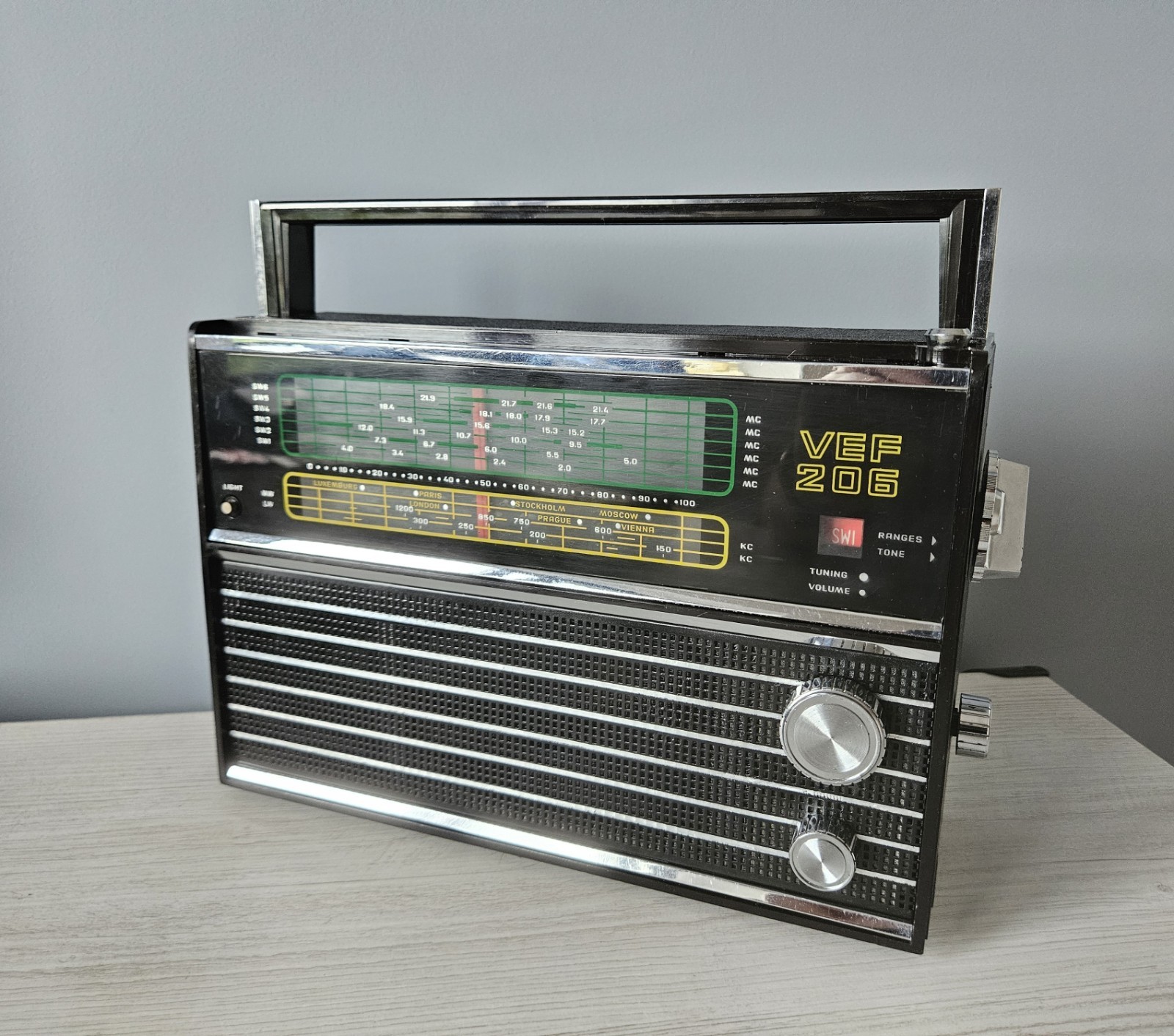 VEF 206 Portable Radio LW, MW, 6 SW Receiver Soviet Union Works Well USSR