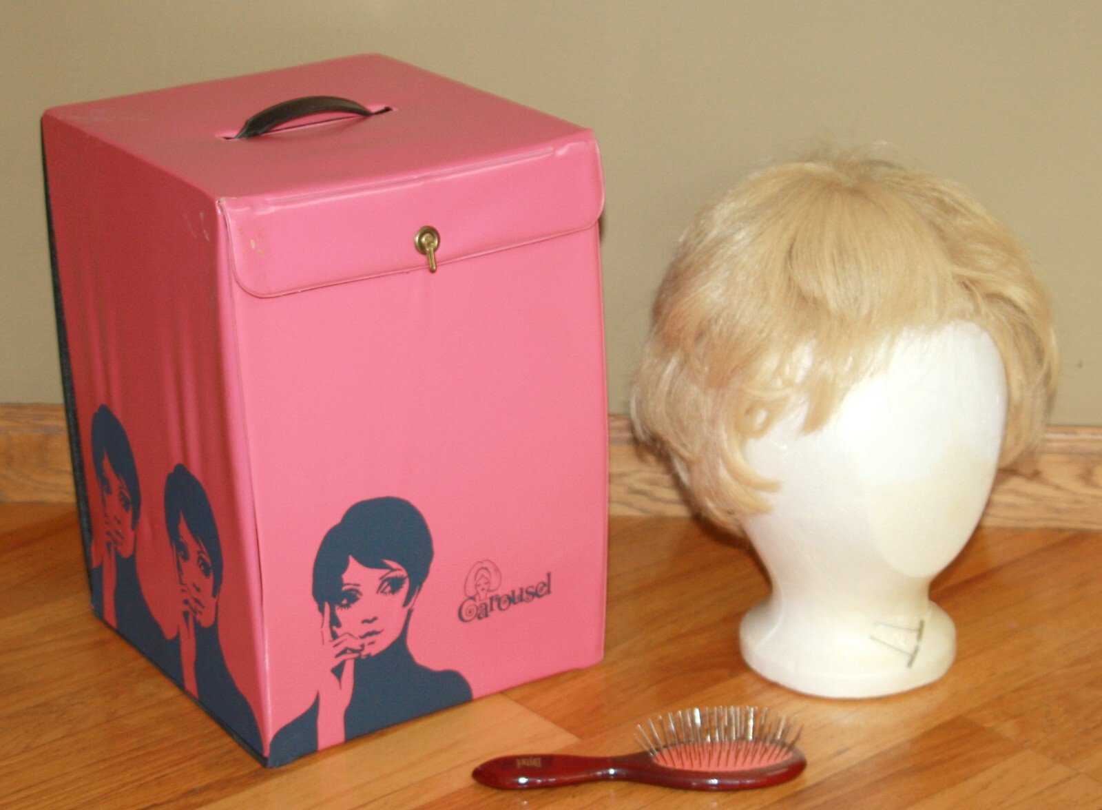 Vintage 1960s Carousel Wig in pink mod vinyl carry case box Vintage 1960s Carousel Wig in pink mod vinyl carry case box
