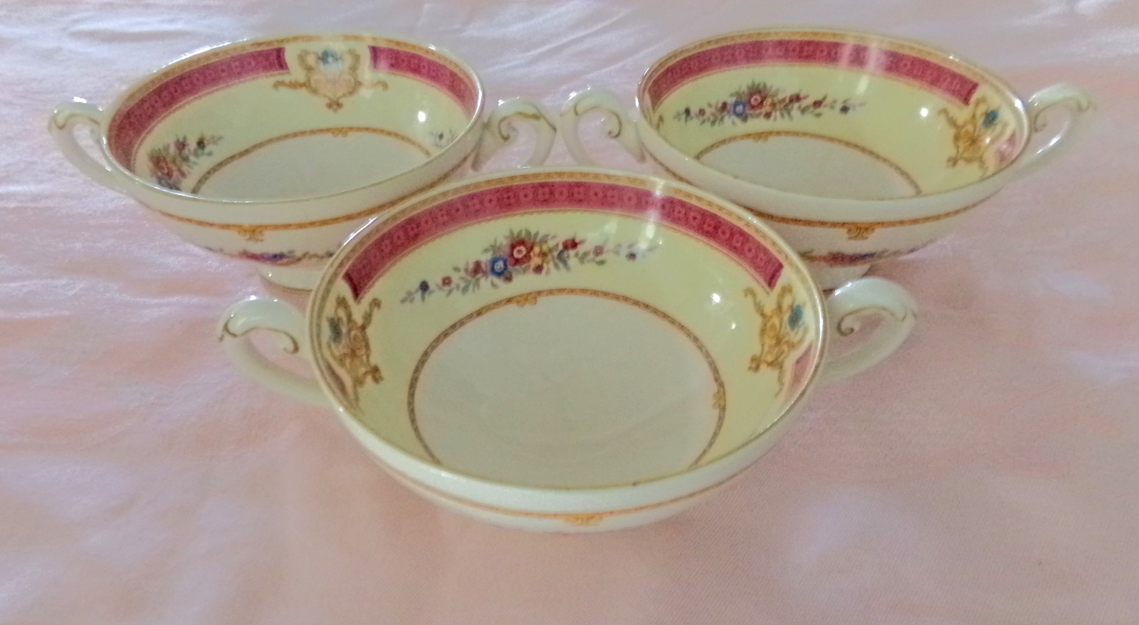 3 Myott Staffordshire England Melrose Bouillon Soup Bowls Floral Pink Bank VGC 3 Myott Staffordshire England Melrose Bouillon Soup Bowls Floral Pink Bank VGC