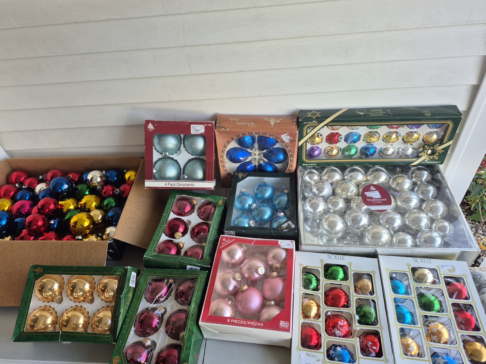 VINTAGE CHRISTMAS TREE GLASS ORNAMENTS MIXED LOT