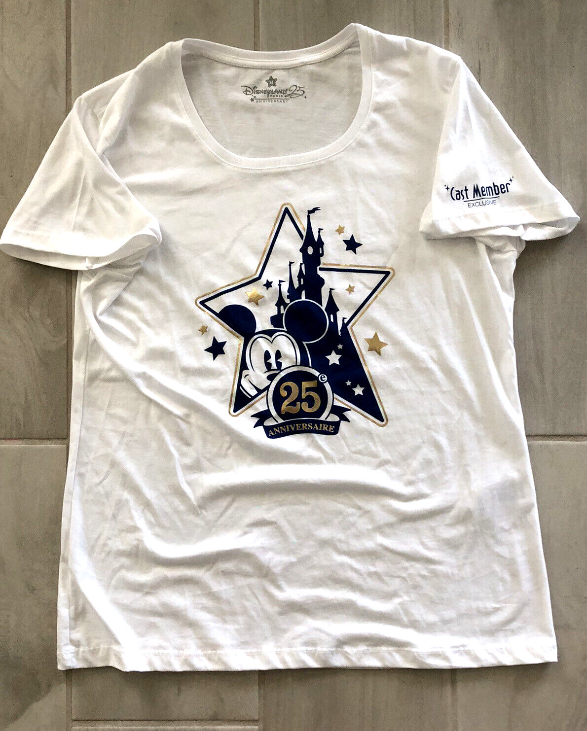 RARE HTF 2017 DISNEYLAND PARIS CAST MEMEBER 25TH ANNIVERSARY WOMENS XL SHIRT