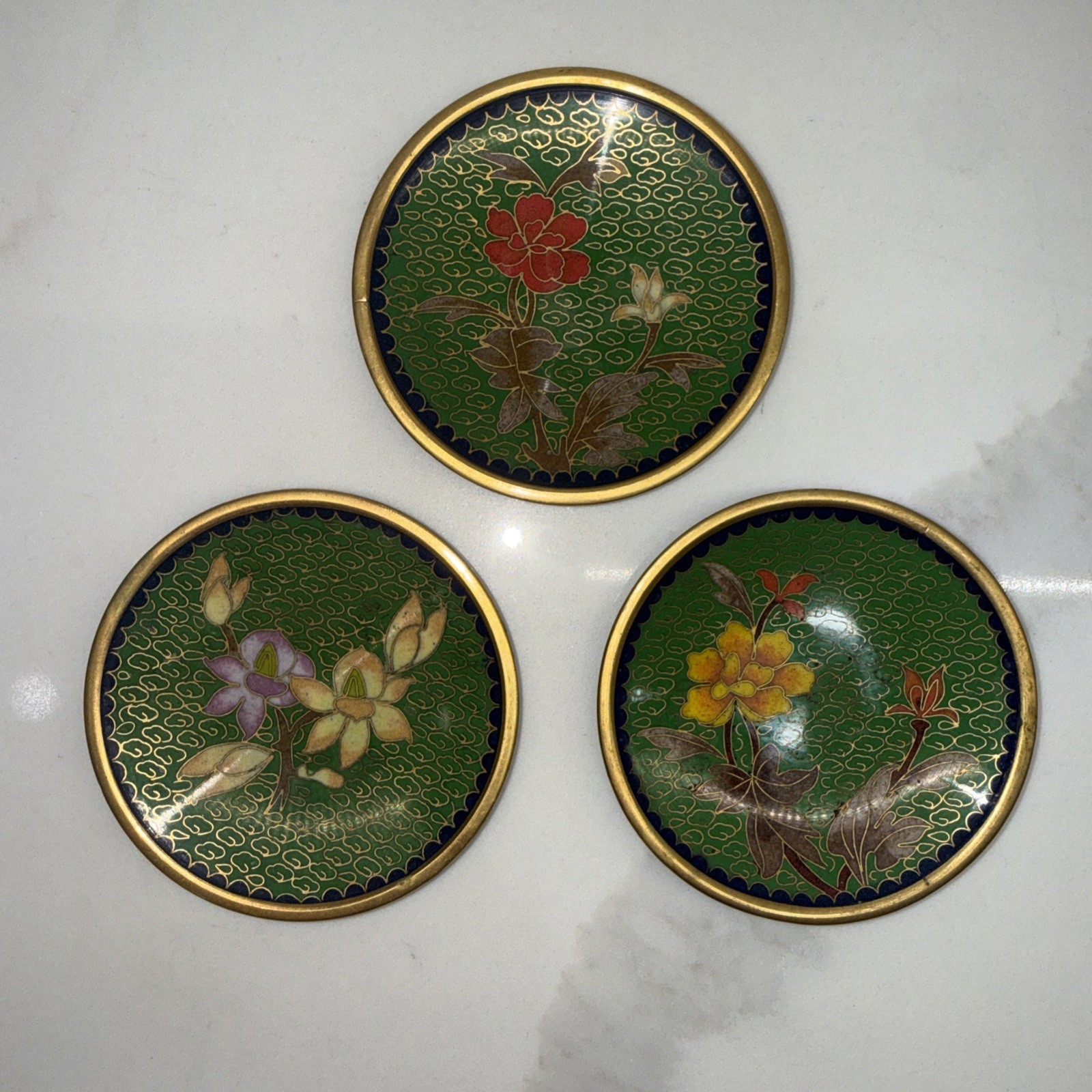 Vintage Cloisonne Enamel Mini Plates Set Of 3 Floral Brass Trinket Dishes 3.75\