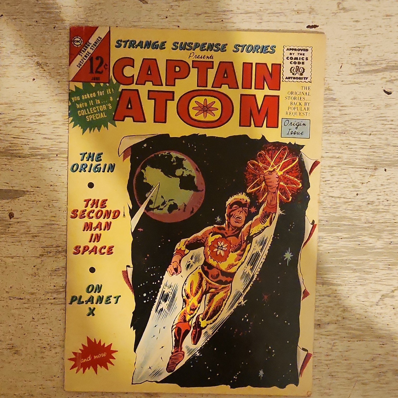 Strange Suspense Stories #12 key issue Origin issue 4.0 Strange Suspense Stories #12 key issue Origin issue 4.0