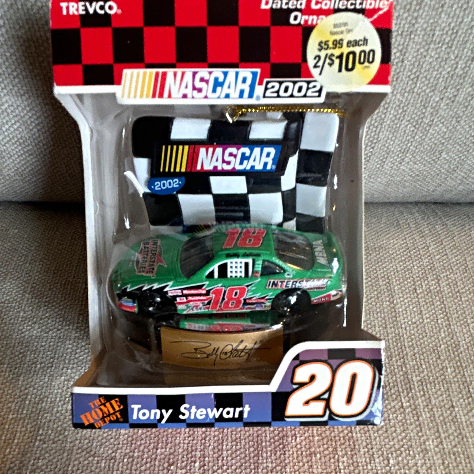 Trevco NASCAR 2002 Tony Stewart #20 Race Car Hanging Plastic Ornament
