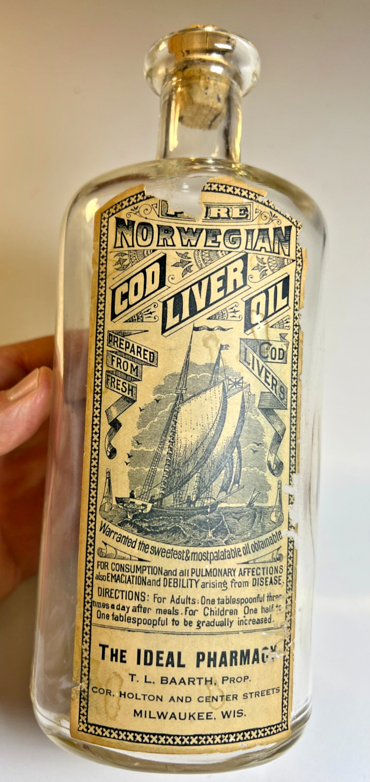 Antique Milwaukee Wisconsin Ideal Pharmacy Cod Liver Oil Label Bottle T Baarth