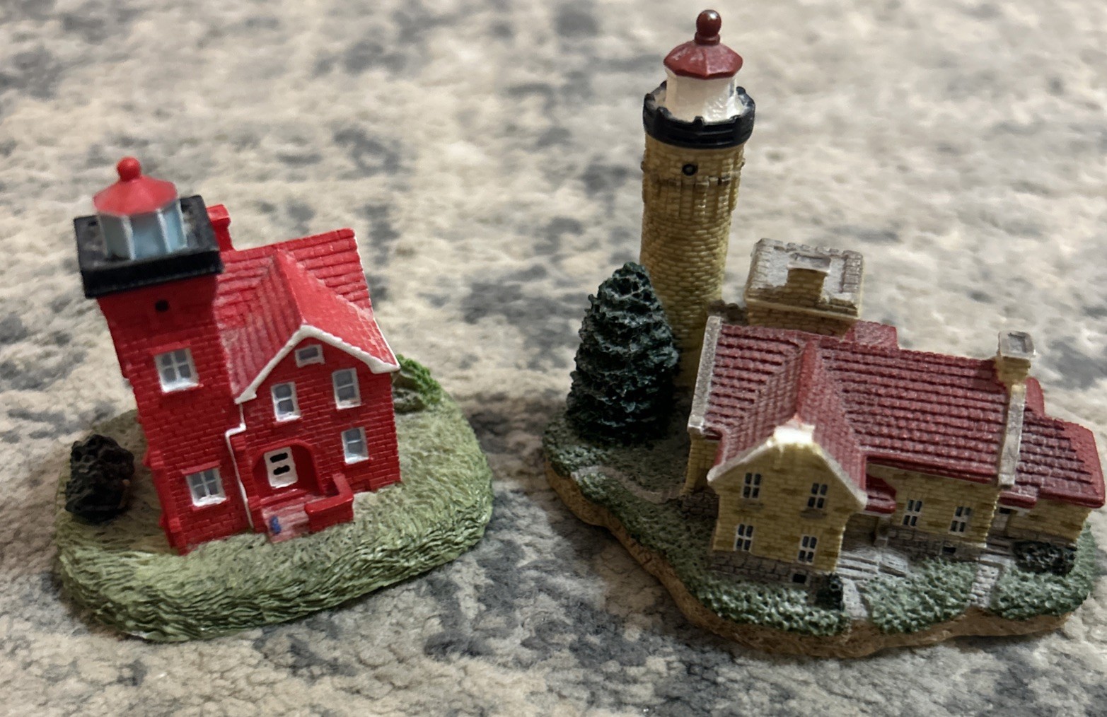 Harbour Lights “This Little Light Of Mine” Lighthouse Lot: Holland MI & GrossePt