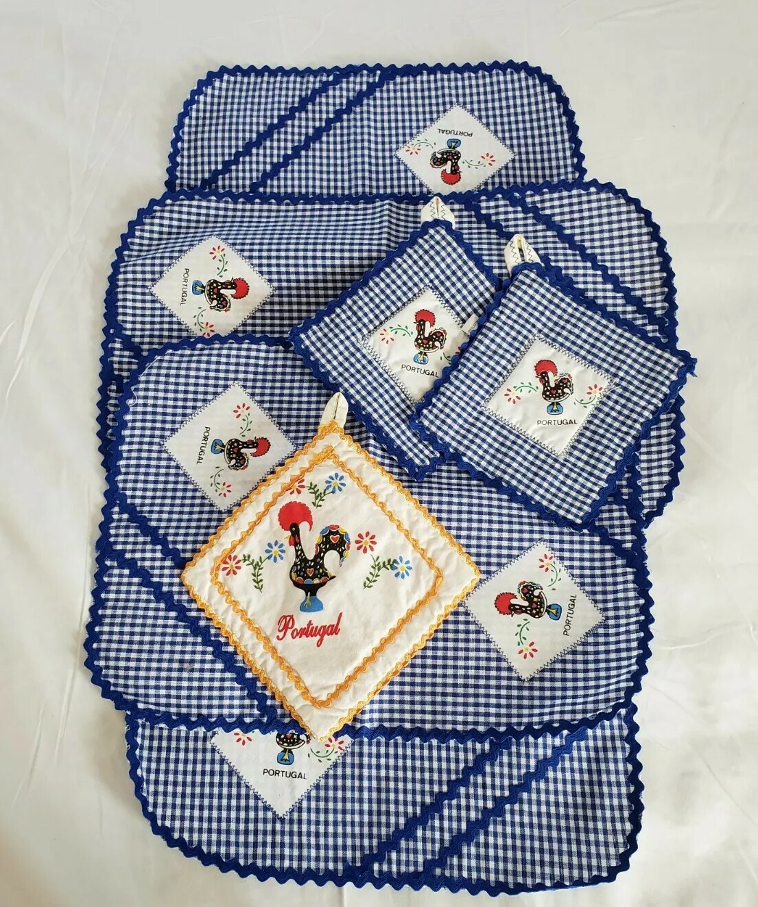 NEW Vtg Portugal Rooster 5pc Placemats Table Runner Pot Holder Blue White Yellow