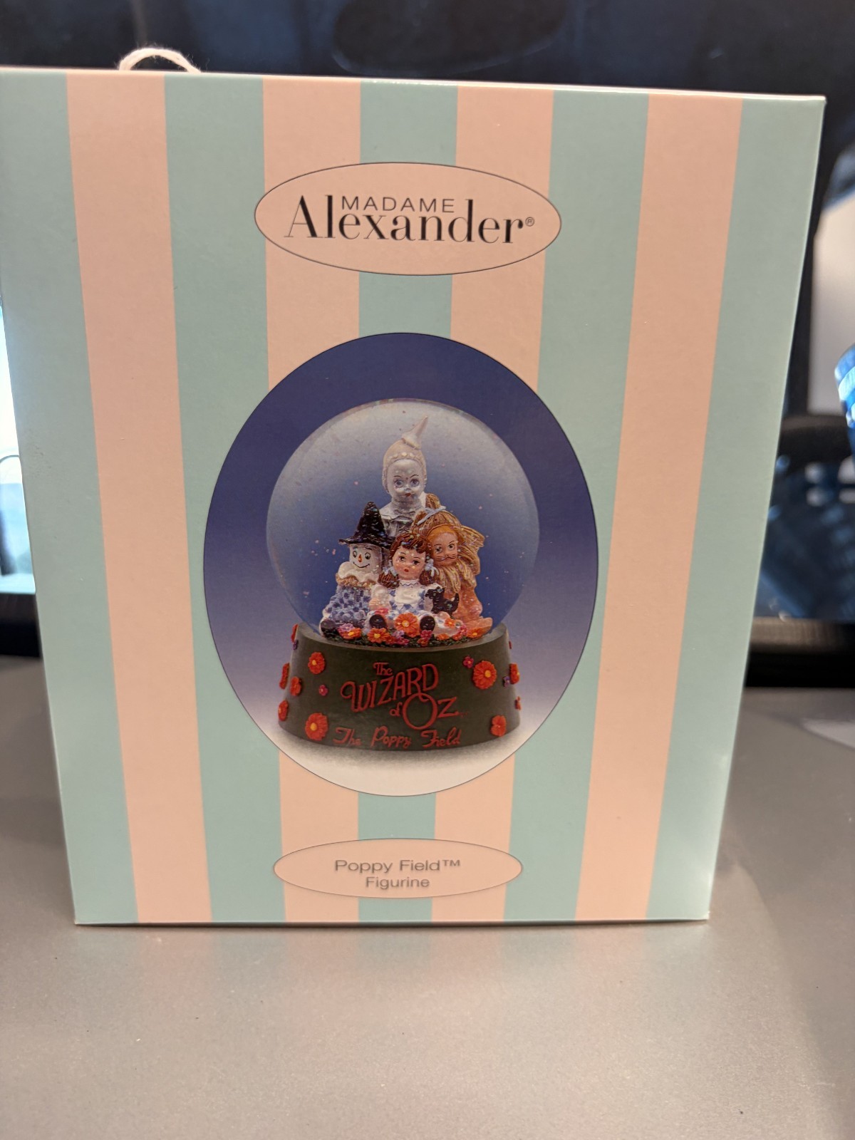 Madame Alexander Wizard of Oz Poppy Field Musical Snow Globe In Box 764166917205