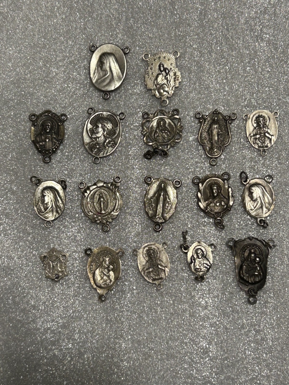 LOT OF 17 VINTAGE CATHOLIC RELIGIOUS STERLING SILVER ROSARY CONNECTORS