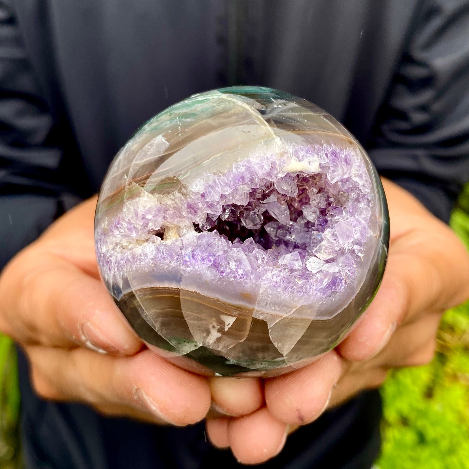 252G Natural Amethyst Agate Open Smile Sphere Healing Wealth Crystal Geode Decor
