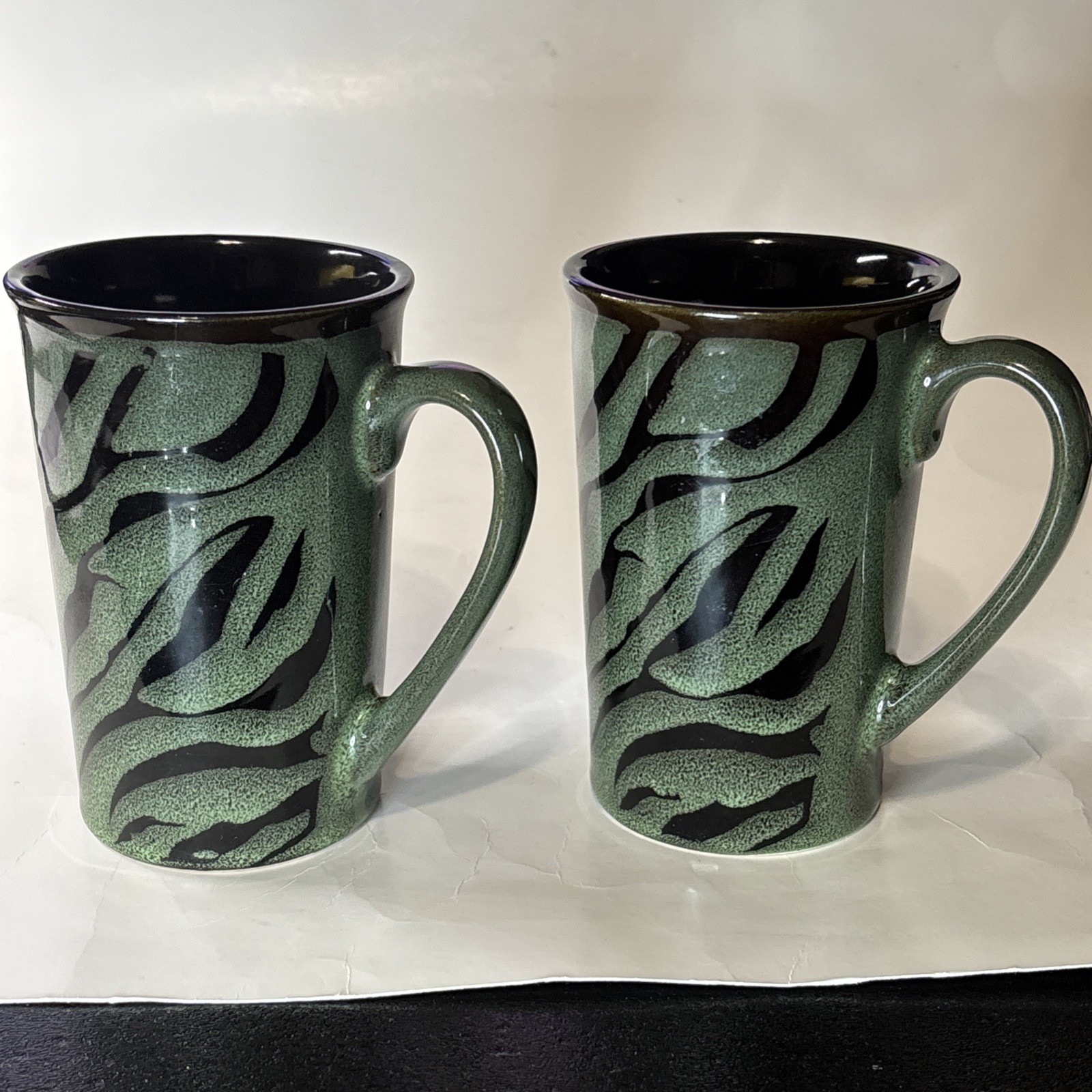 Set Of 5.5” Tall Ceramic Green & Black Zebra Print 16oz Coffee Mugs Set Of 5.5” Tall Ceramic Green & Black Zebra Print 16oz Coffee Mugs