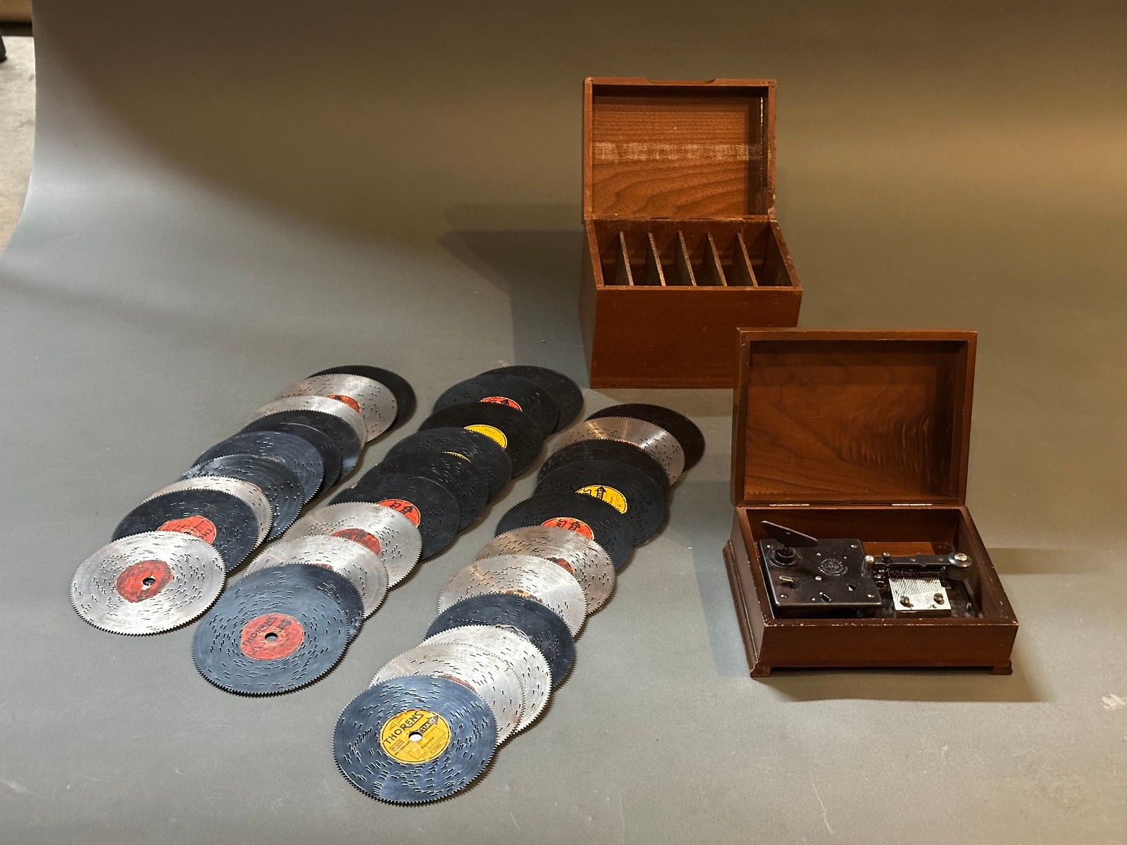 Antique Thorens Music Box with 31 Sony Library Works Perfectly