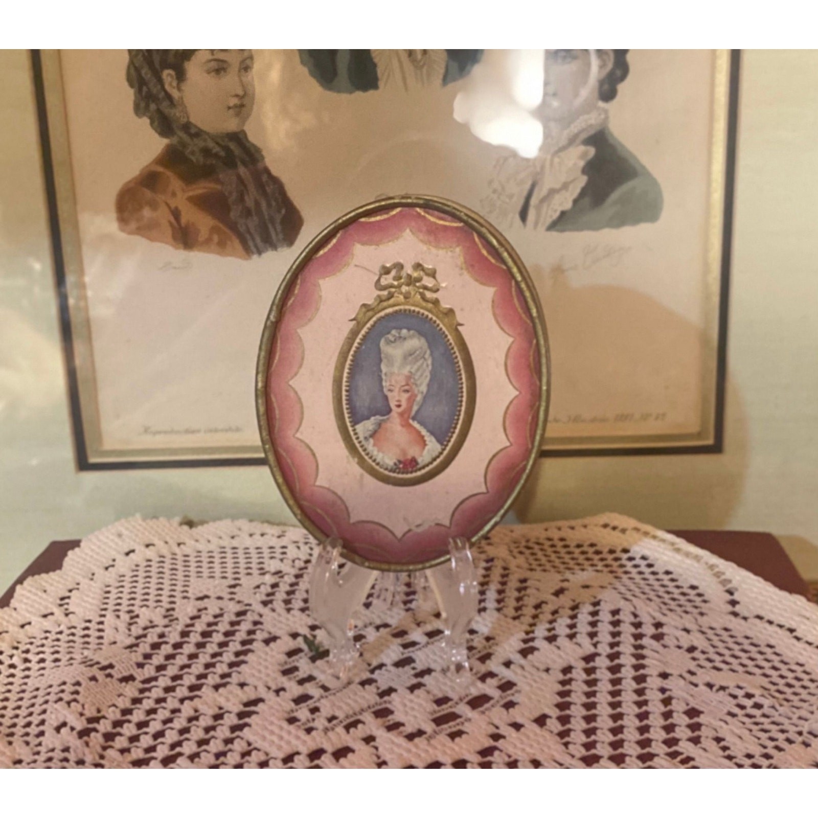 Vintage 1940s Richard Hudnut Du Barry Face Powder Box Marie Antoinette Vintage 1940s Richard Hudnut Du Barry Face Powder Box Marie Antoinette
