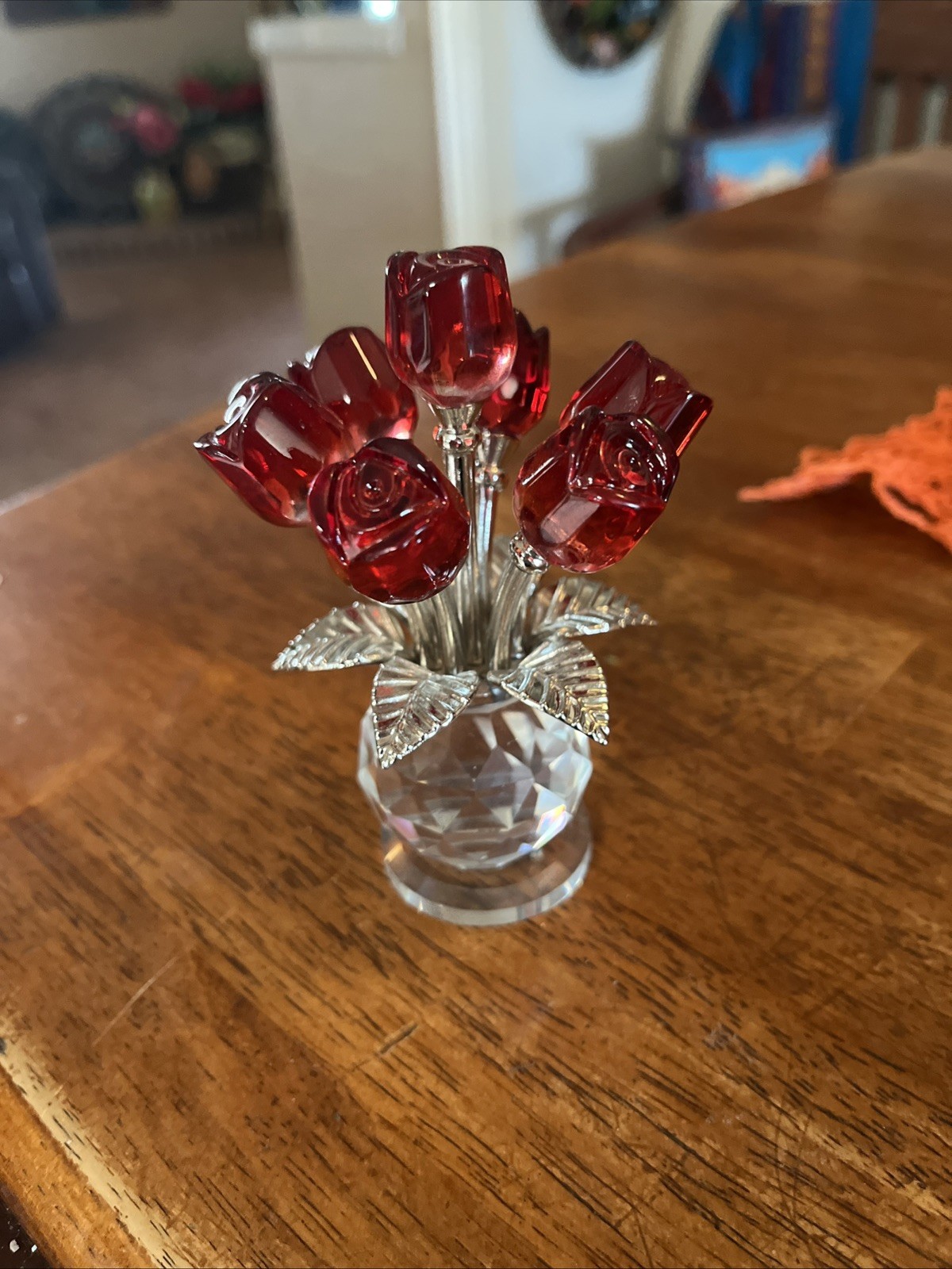 Beautiful Crystal Red Roses In A Glass Vase W/Base Beautiful Crystal Red Roses In A Glass Vase W/Base