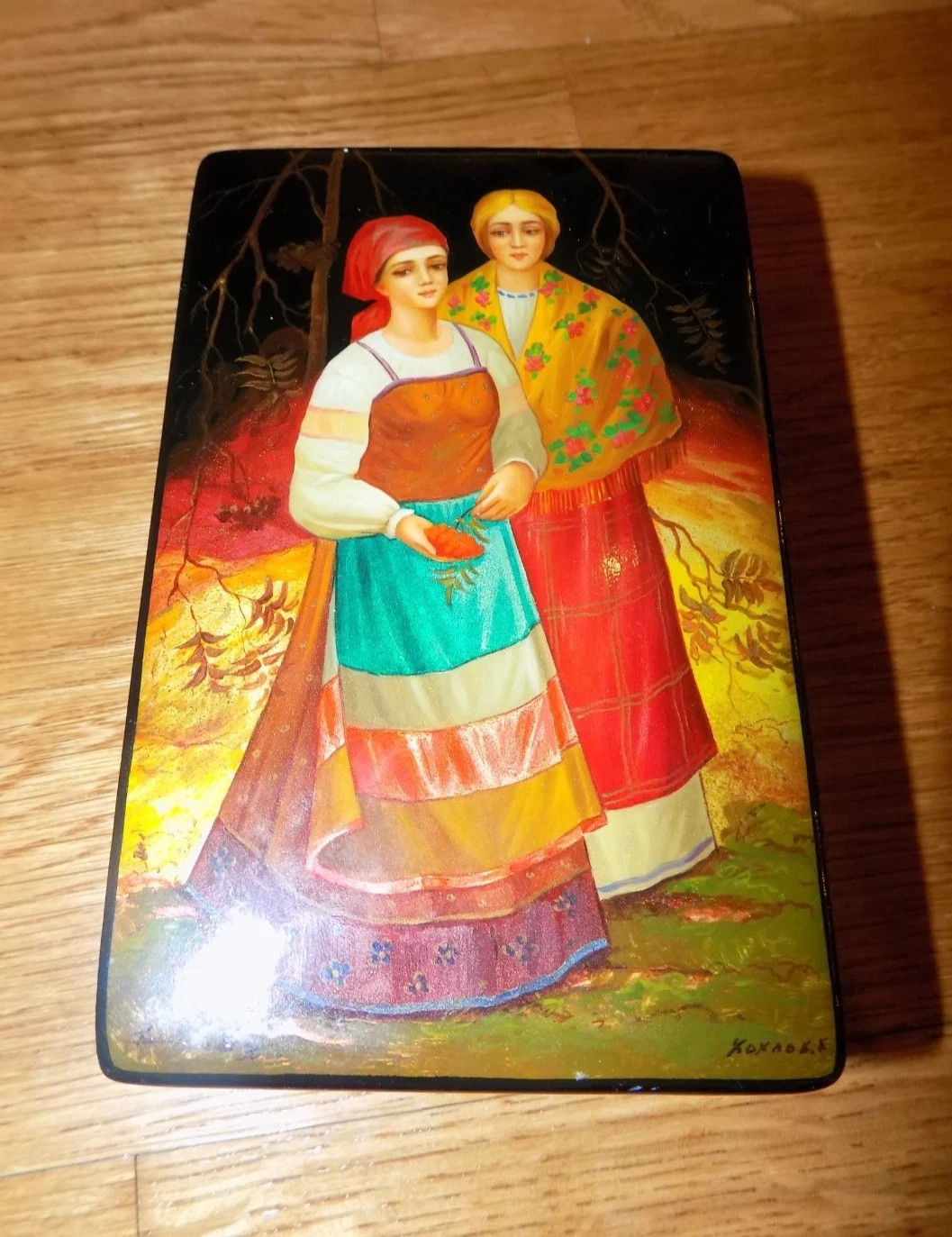 EUC FEDOSKINO RUSSIAN USSR VINTAGE LACQUER LACQUERED HAND PAINTED SIGNED BOX 5 EUC FEDOSKINO RUSSIAN USSR VINTAGE LACQUER LACQUERED HAND PAINTED SIGNED BOX 5
