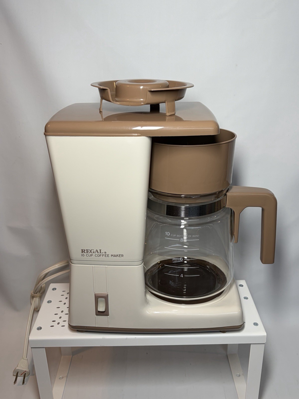 Vintage Regal Drip Coffee Maker 4 To 10 Cups Brewing V7564 Brown Cream Tested