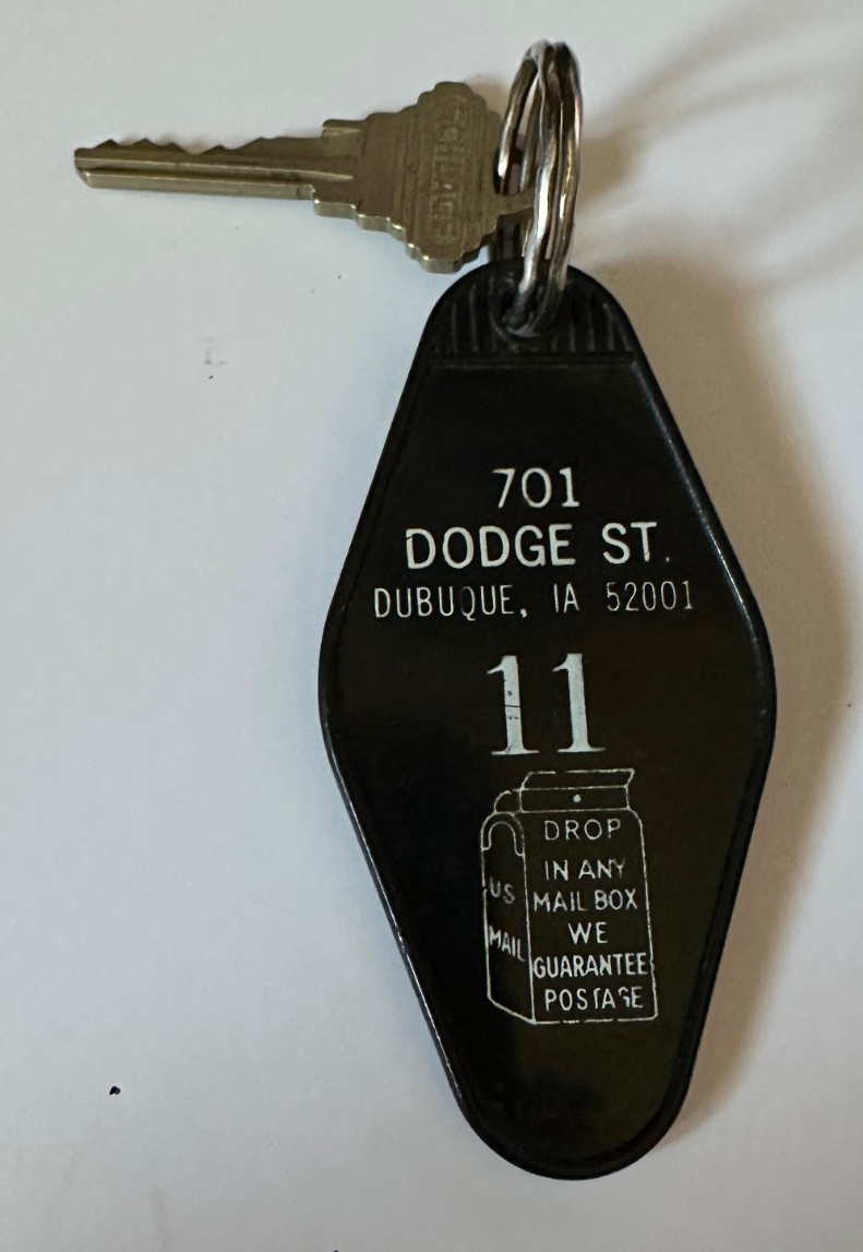 Vintage Dodge House Motel Keychain with key Dubuque Iowa 701 Dodge St DBQ IA Vintage Dodge House Motel Keychain with key Dubuque Iowa 701 Dodge St DBQ IA