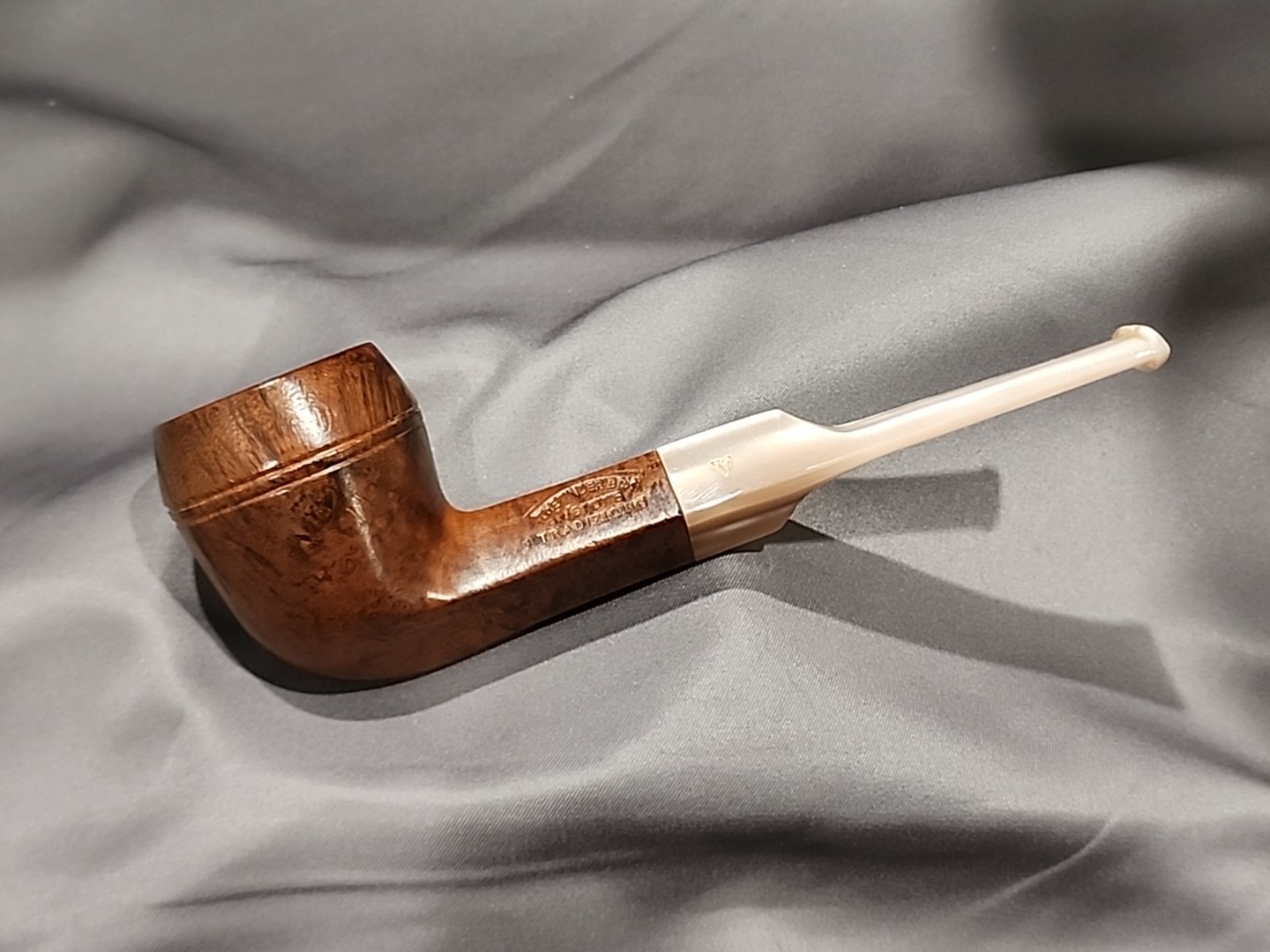 Vintage TINDER BOX  Straight Smooth Bulldog LUCITE Verona Tradizione Estate Pipe