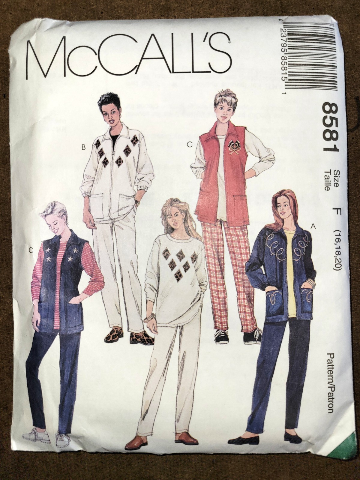 McCall 8581 Woman\'s Size 16. 18, 20 UNCUT McCall 8581 Woman\'s Size 16. 18, 20 UNCUT