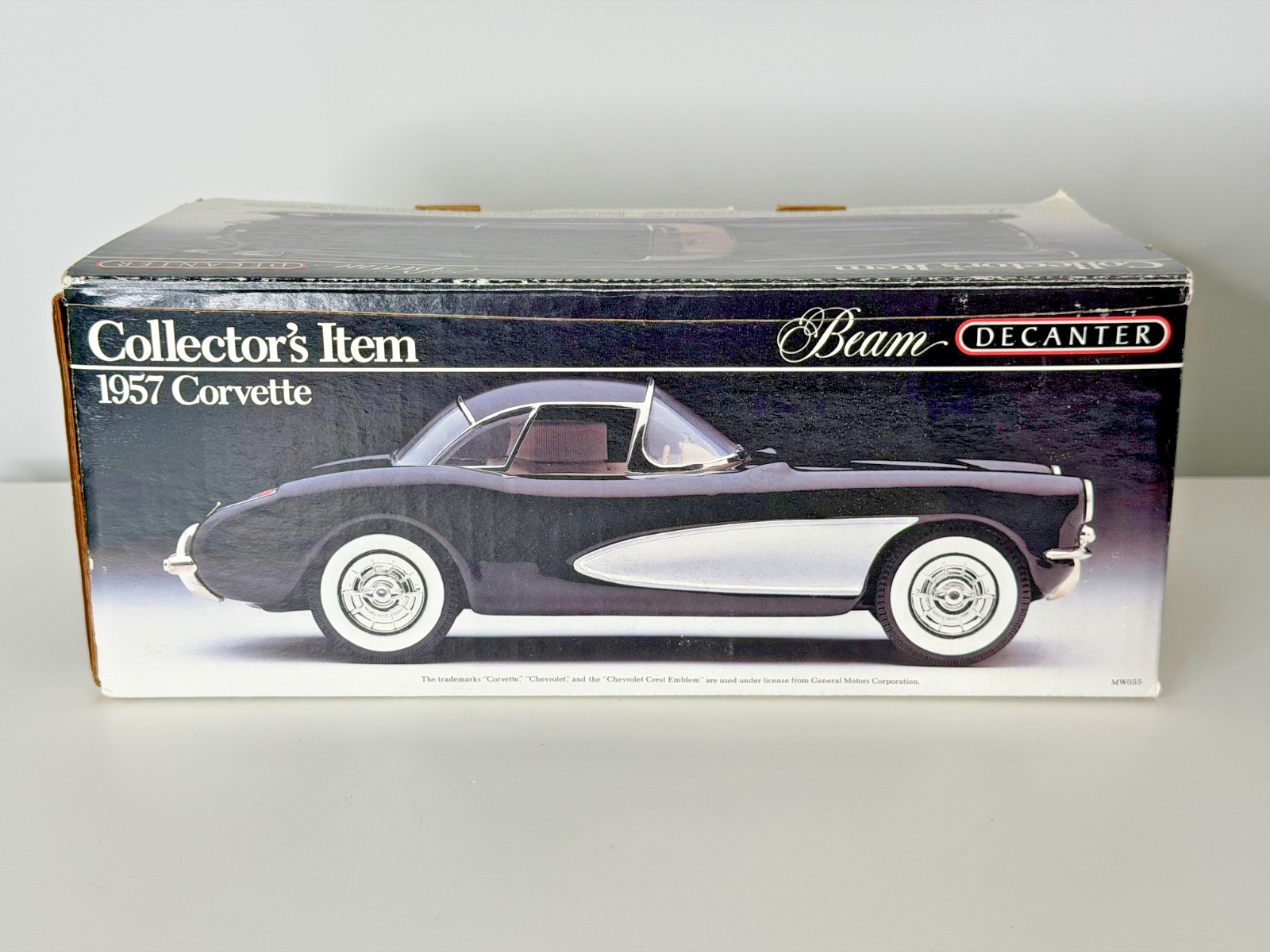 VINTAGE JIM BEAM 1957 CHEVROLET CORVETTE DECANTER BLACK SILVER ORIGINAL BOX NEW