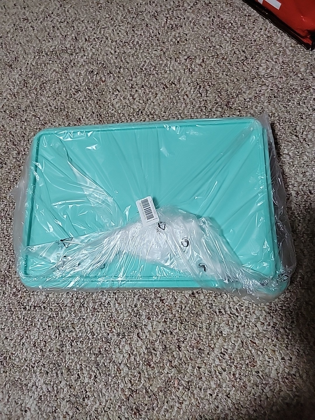 New Tupperware Snack-Stor Large with Egg Inserts New Tupperware Snack-Stor Large with Egg Inserts