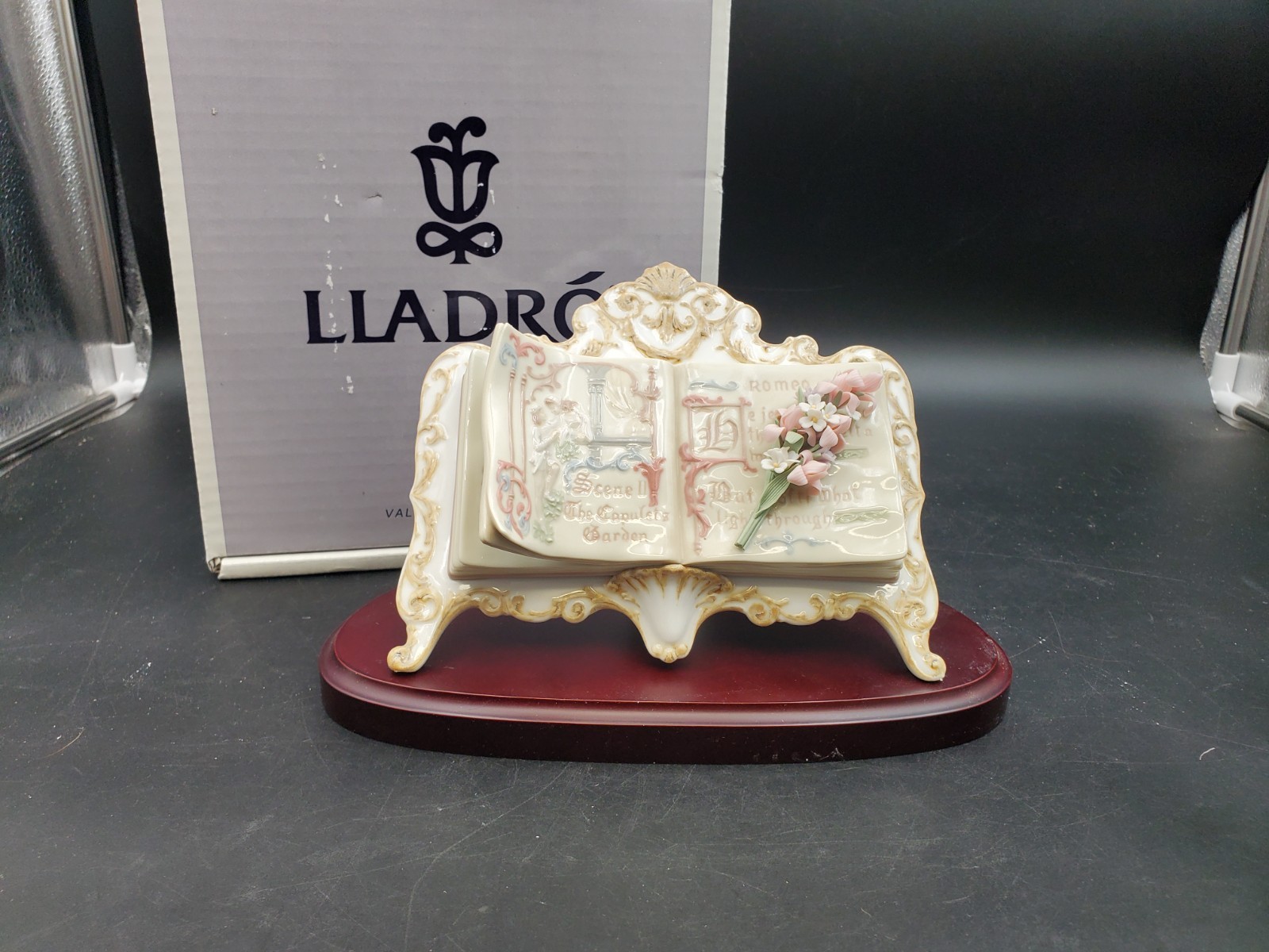 Lladro 1819 Words Of Love Romeo & Juliet Excellent Condition, In Box