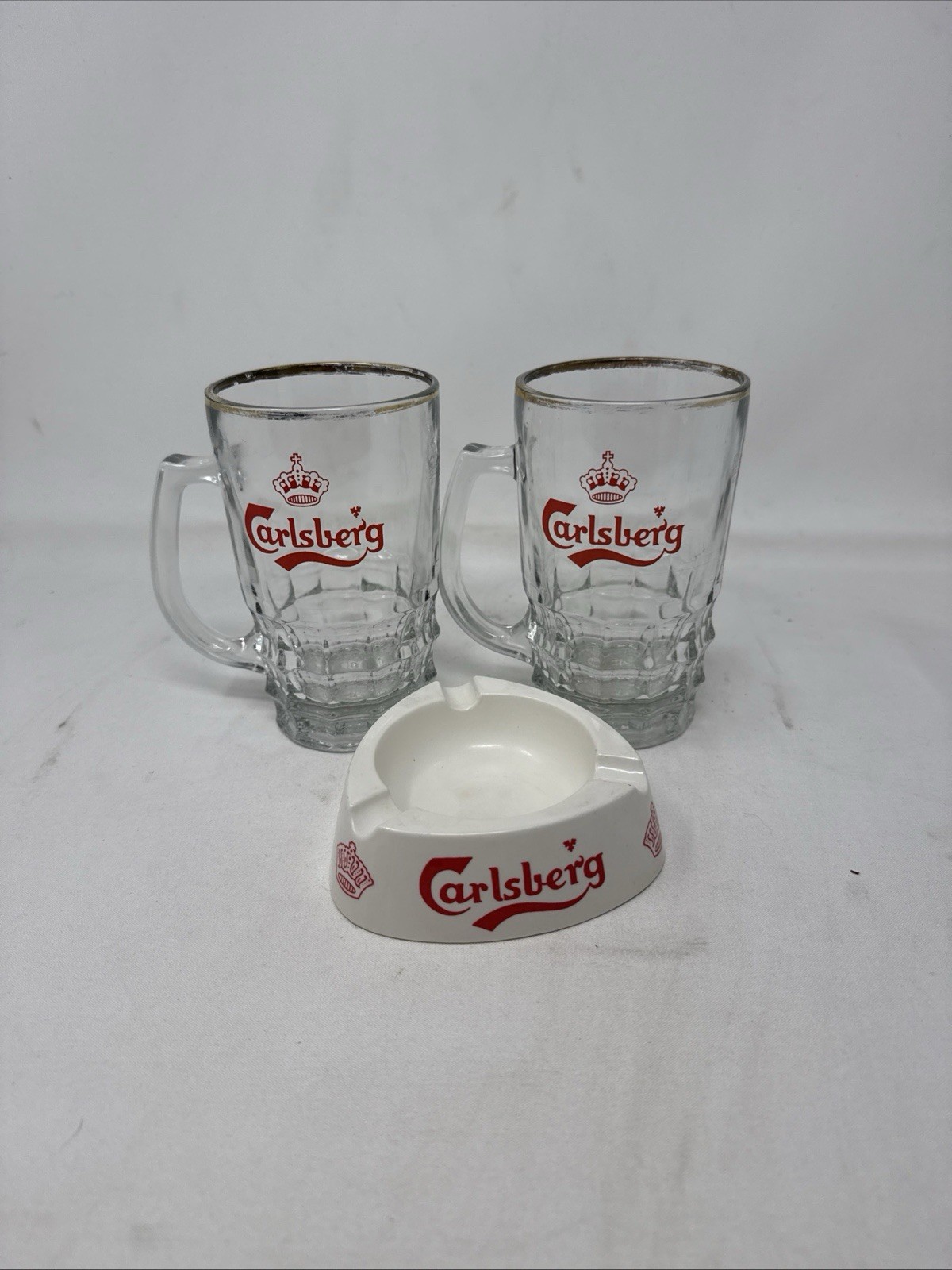 New Set of 2 Vintage Carlsberg Gold Rimmed Beer Mugs & Ashtray New Set of 2 Vintage Carlsberg Gold Rimmed Beer Mugs & Ashtray