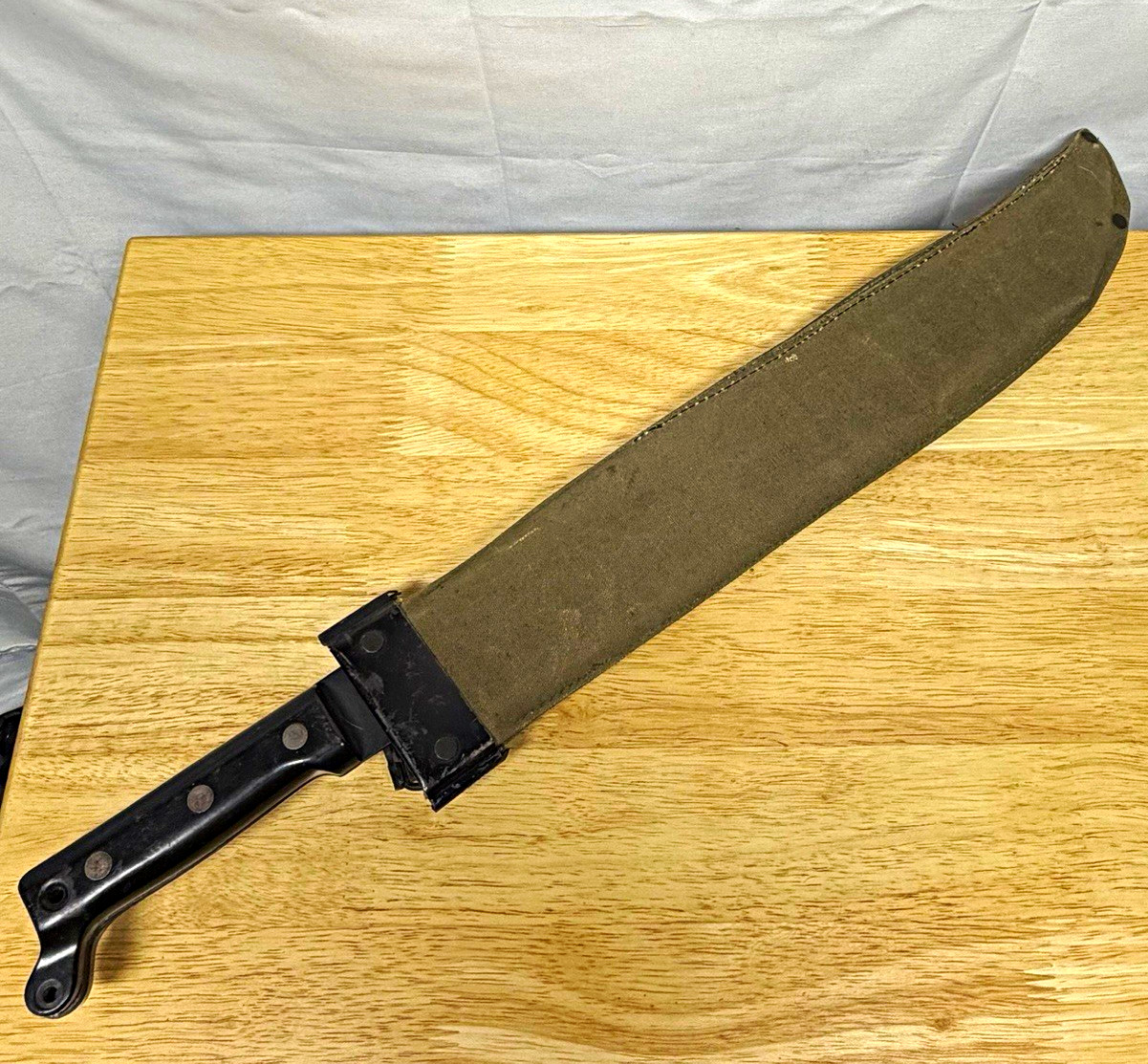 Ontario Knife Co. WWII US Original Machete Fixed Blade w/ Canvas Sheath Ontario Knife Co. WWII US Original Machete Fixed Blade w/ Canvas Sheath