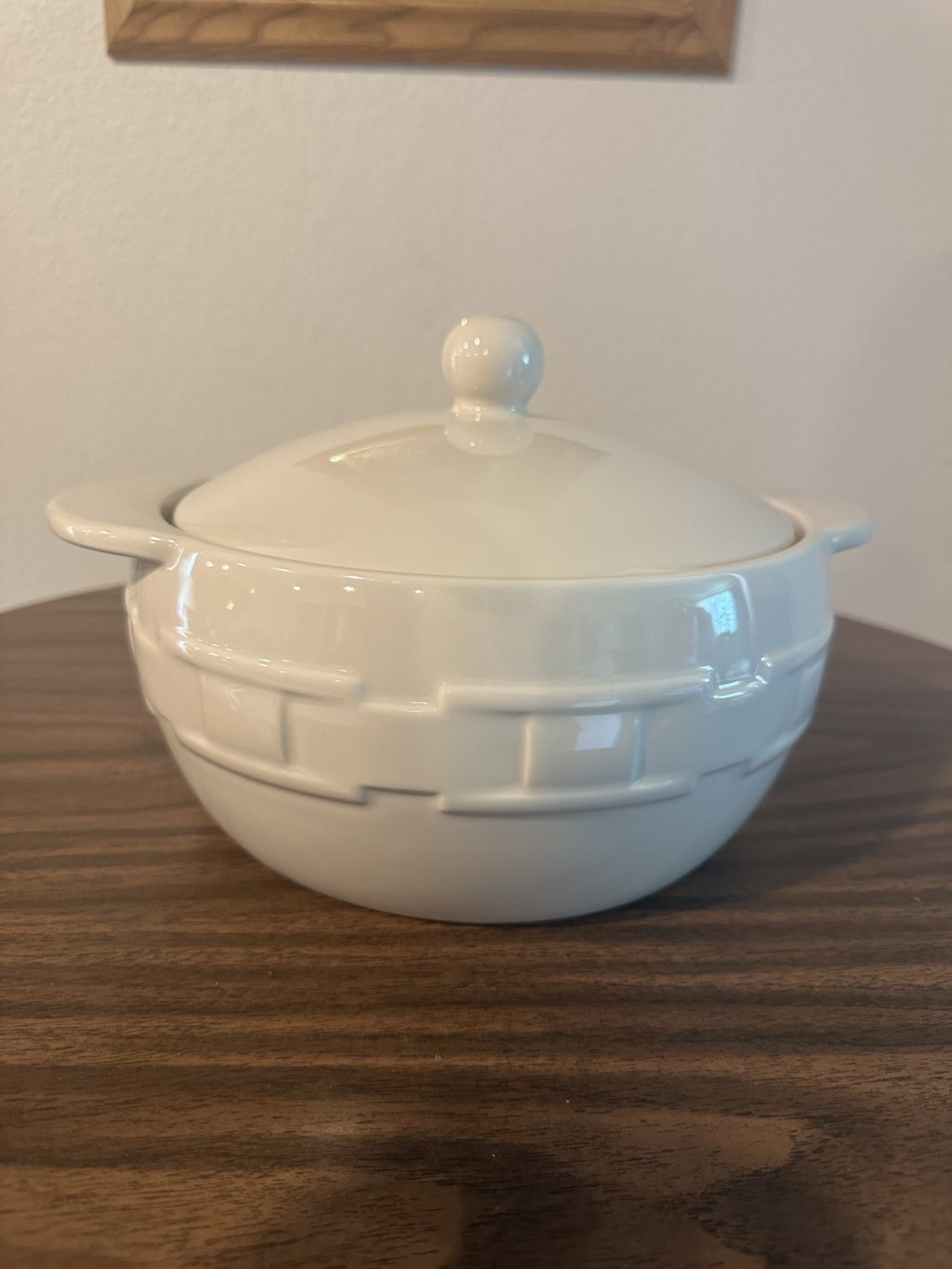 Longaberger 2.5 Quart Ball Casserole Dish-Ivory-NEW-In-Box Beautiful Longaberger 2.5 Quart Ball Casserole Dish-Ivory-NEW-In-Box Beautiful
