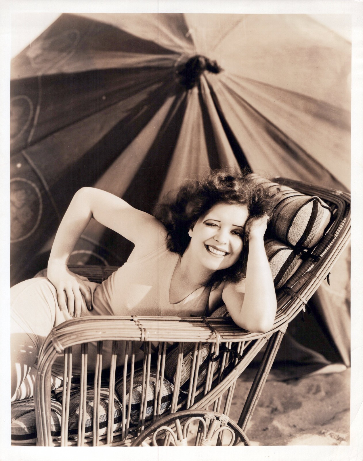 HOLLYWOOD CLARA BOW STYLISH POSE STUNNING PORTRAITL 1930s OTTO DYAR PHOTO MA73 HOLLYWOOD CLARA BOW STYLISH POSE STUNNING PORTRAITL 1930s OTTO DYAR PHOTO MA73