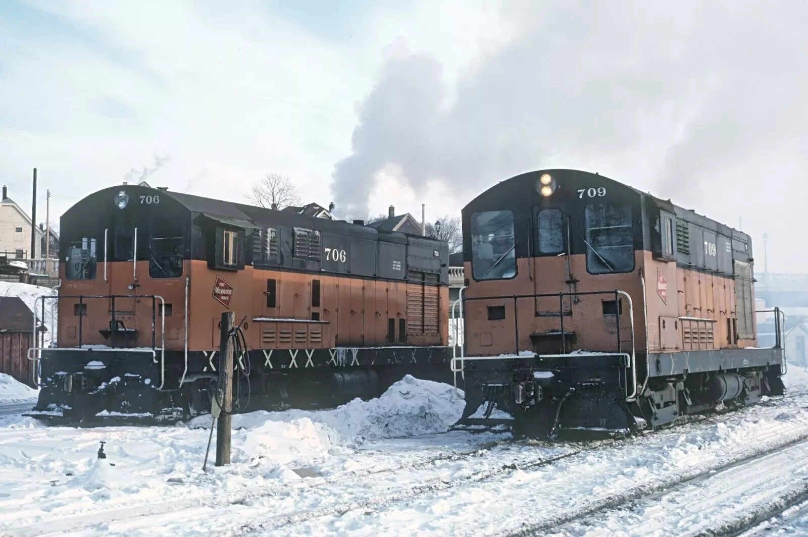 MILW 706 and 709 (both F-M H12-44s) on Beer Line, Milwaukee, WI 8 x 10 Photo MILW 706 and 709 (both F-M H12-44s) on Beer Line, Milwaukee, WI 8 x 10 Photo