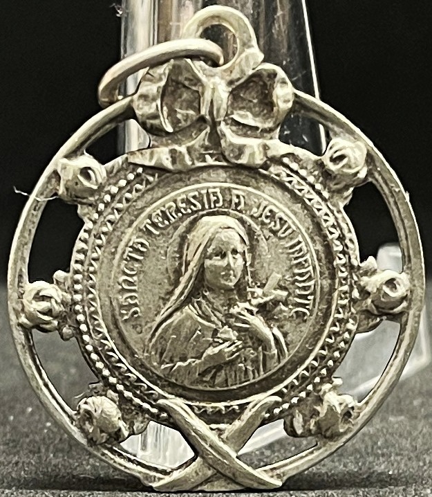 FRANCE 1930´ antique St Therese of Jesu Child Art Nouveau open work flowers FRANCE 1930´ antique St Therese of Jesu Child Art Nouveau open work flowers