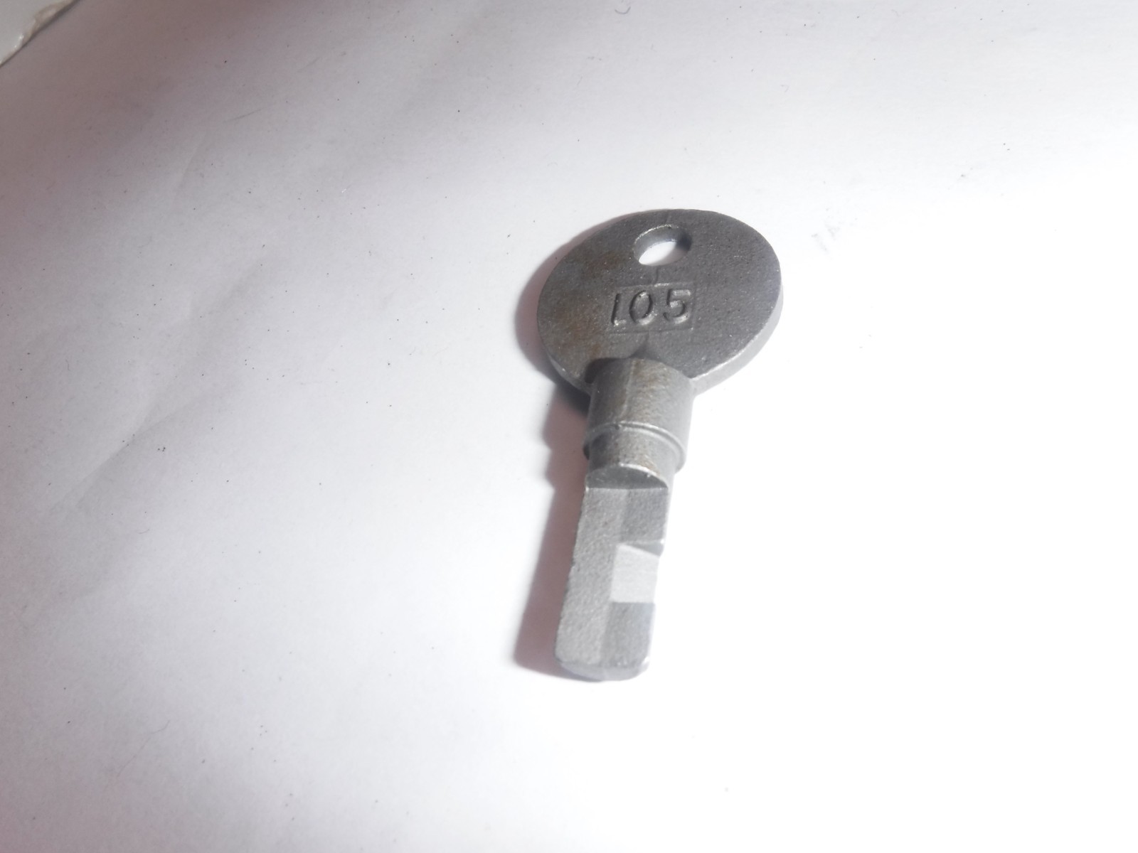 Vintage Sargent Greenleaf High Security Padlock Key: 105