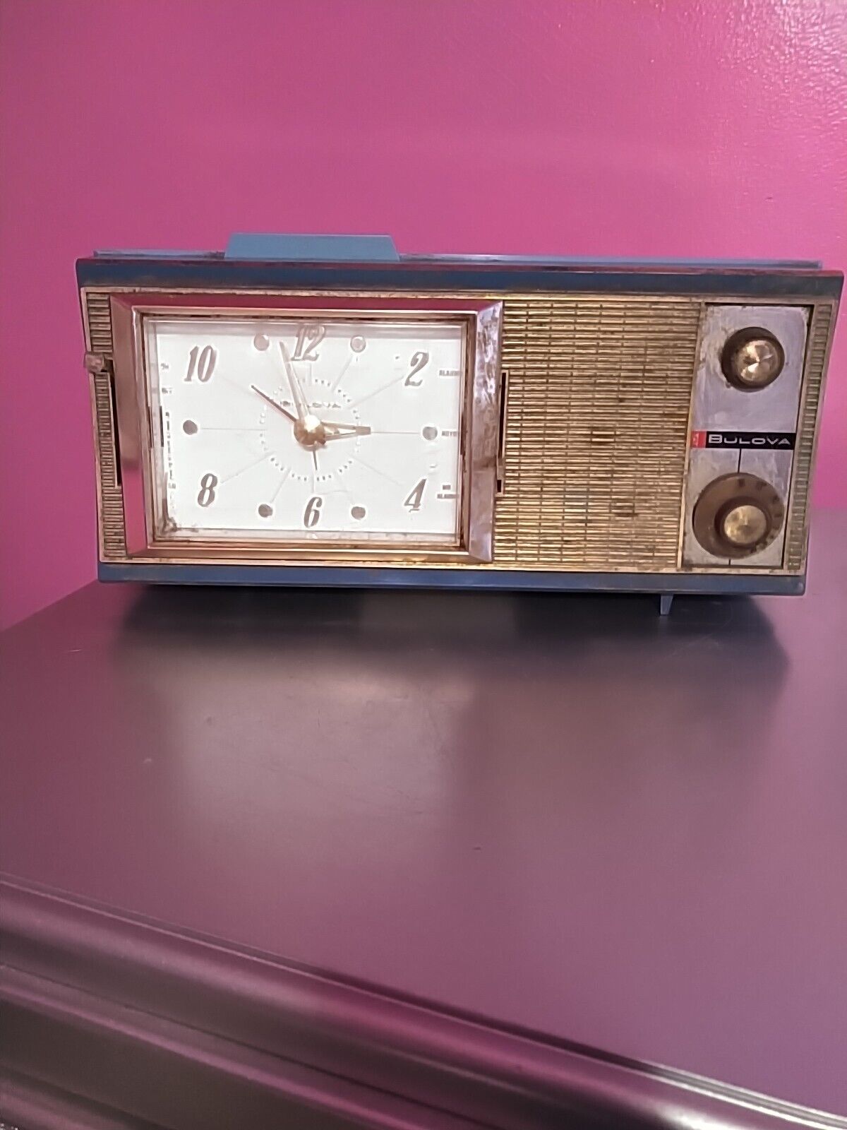 Vintage Blue Bulova Clock Radio Model 400