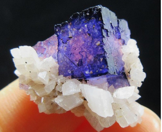 4.7g purple FLUORITE&Dolomite crystals mineral specimen,Xin'jiang #China 4.7g purple FLUORITE&Dolomite crystals mineral specimen,Xin'jiang #China
